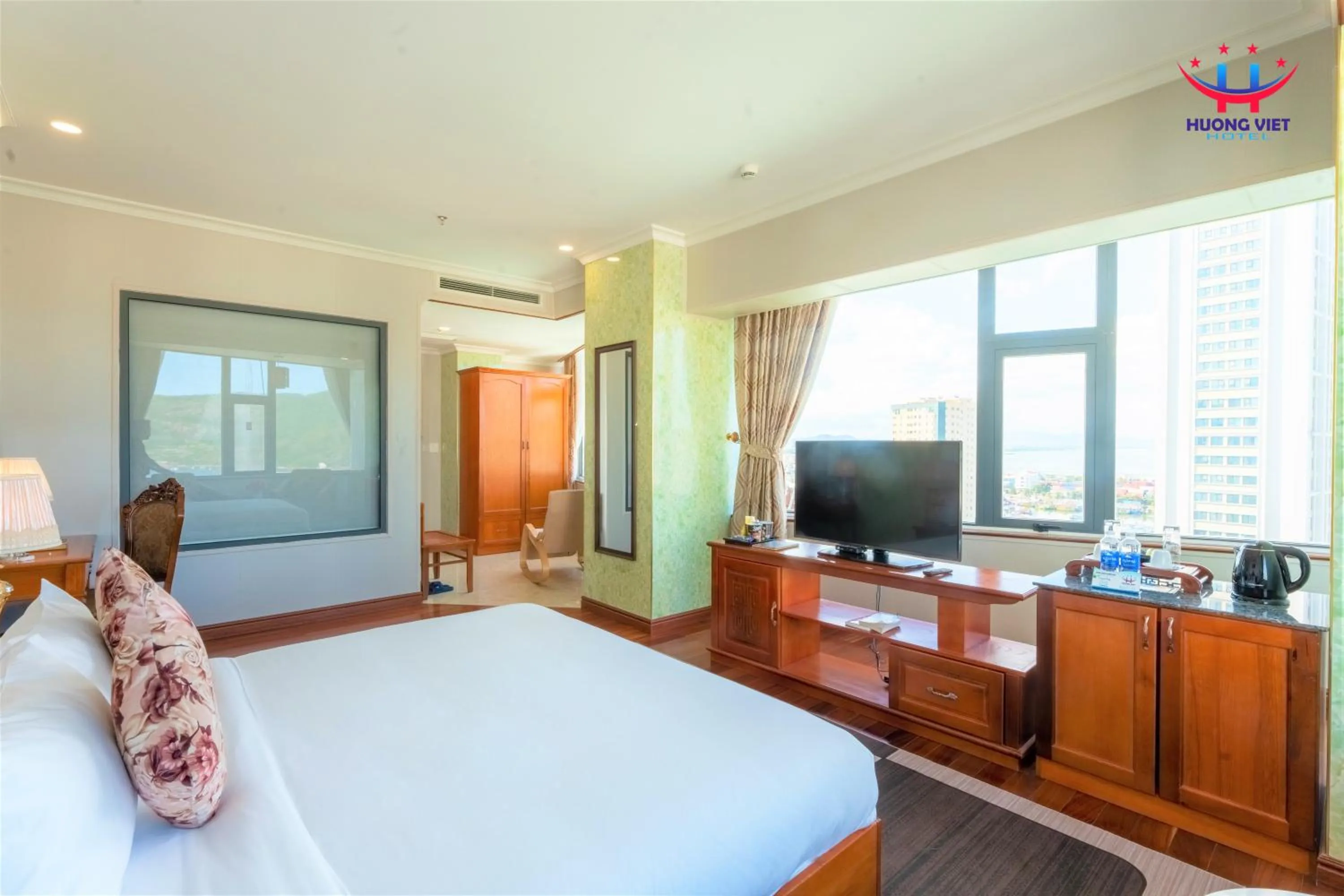 hair dresser, Bed in Huong Viet Hotel Quy Nhon - Beachfront