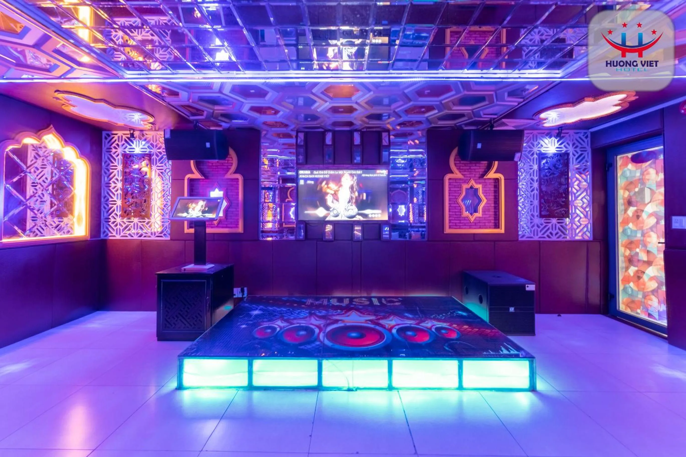 Karaoke in Huong Viet Hotel Quy Nhon - Beachfront