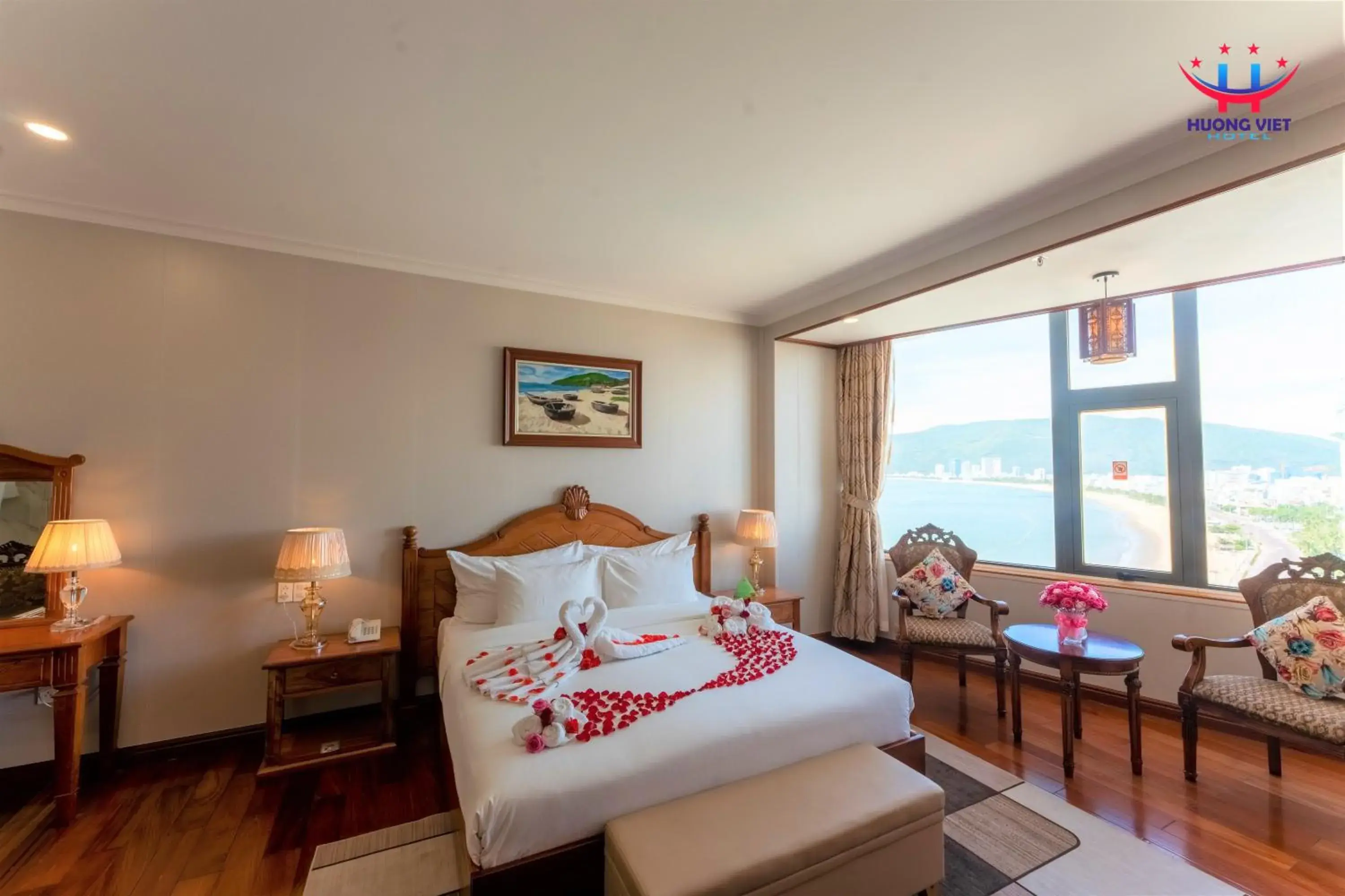 Luxury Double Room With Ocean View in Huong Viet Hotel Quy Nhon - Beachfront Luxury Double Room With Ocean View in Huong Viet Hotel Quy Nhon - Beachfront