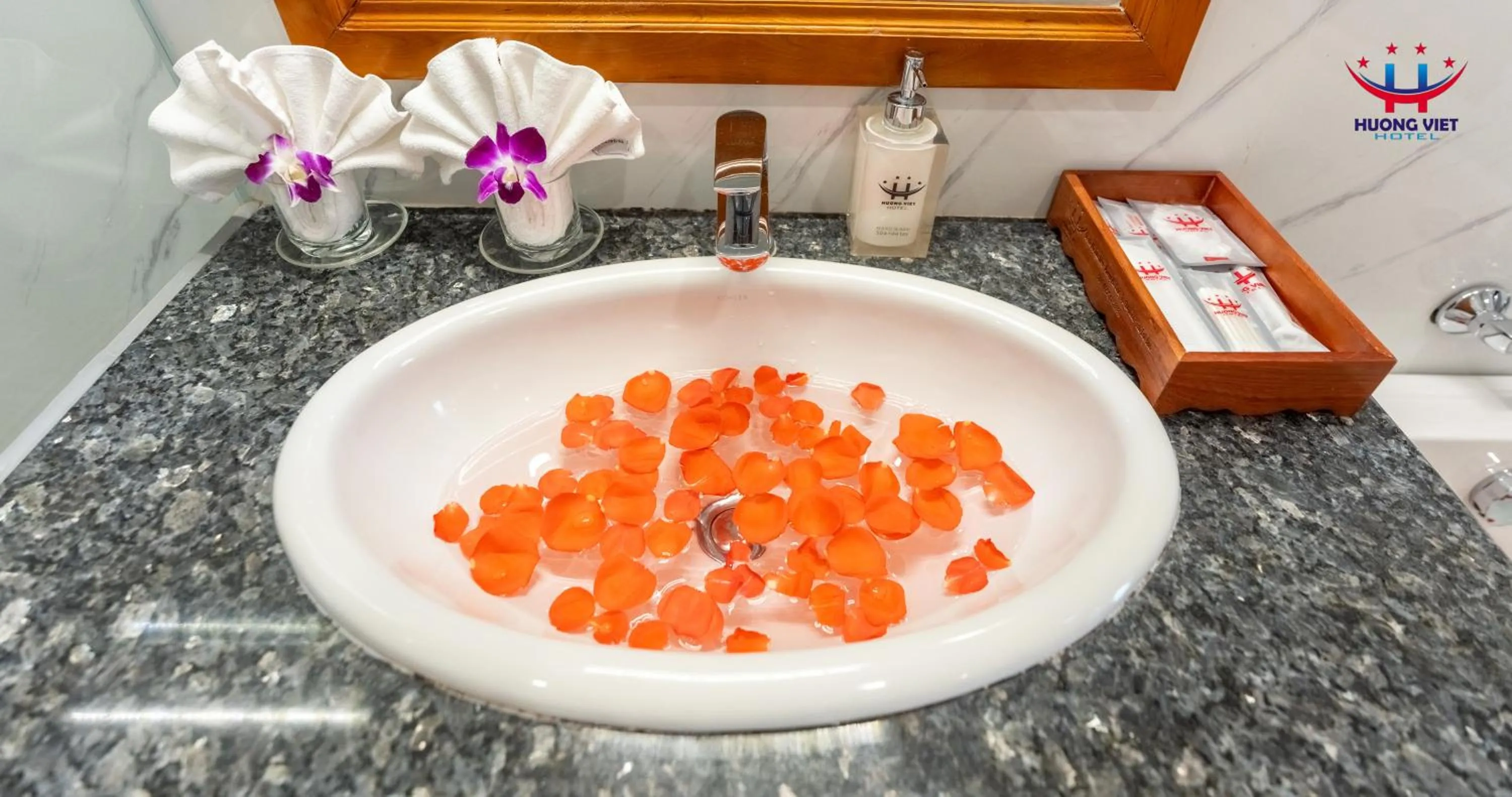 Bathroom in Huong Viet Hotel Quy Nhon - Beachfront