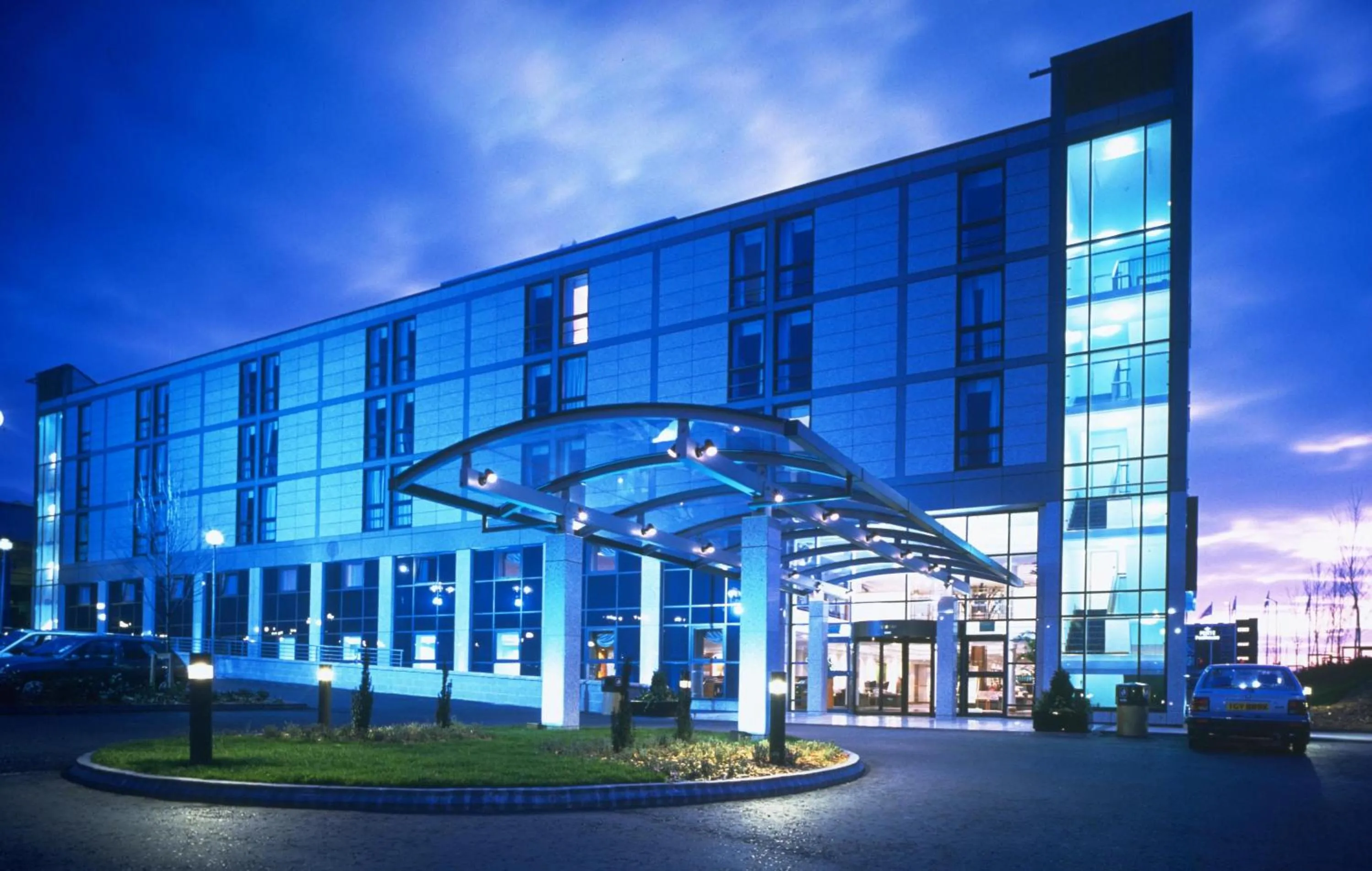 Property building in Hilton London Croydon