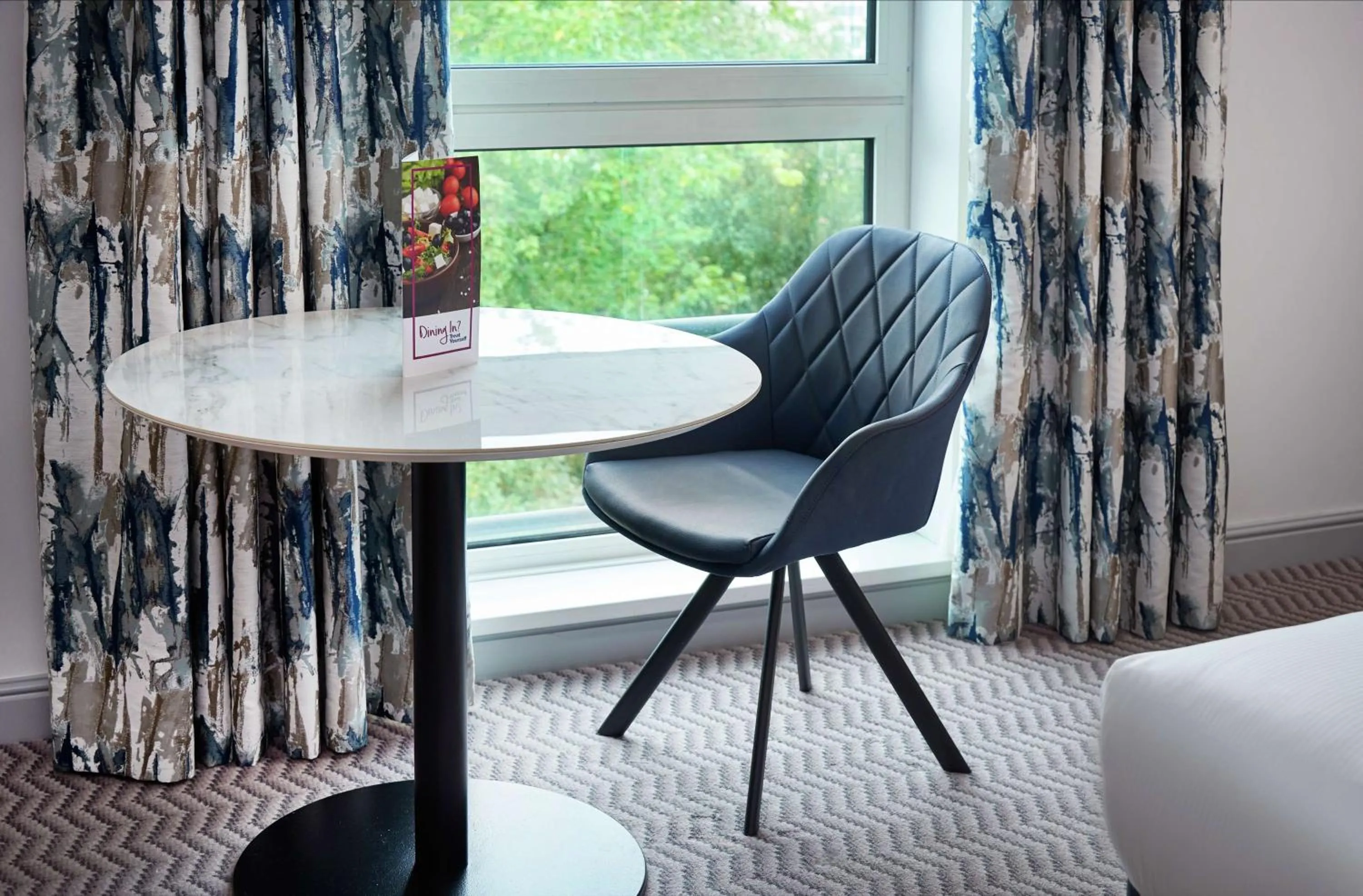 Living room in Hilton London Croydon