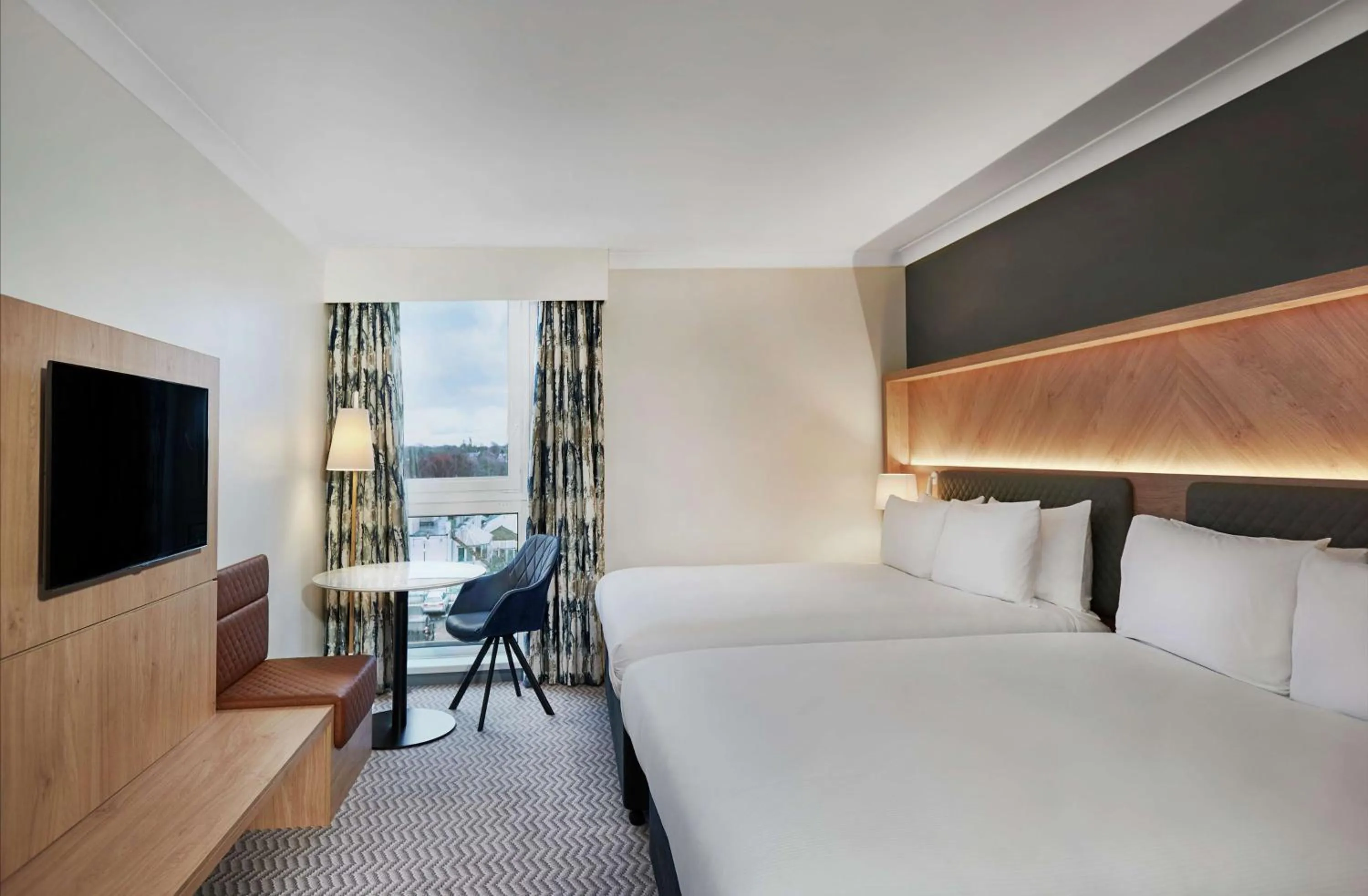 Bedroom, Bed in Hilton London Croydon