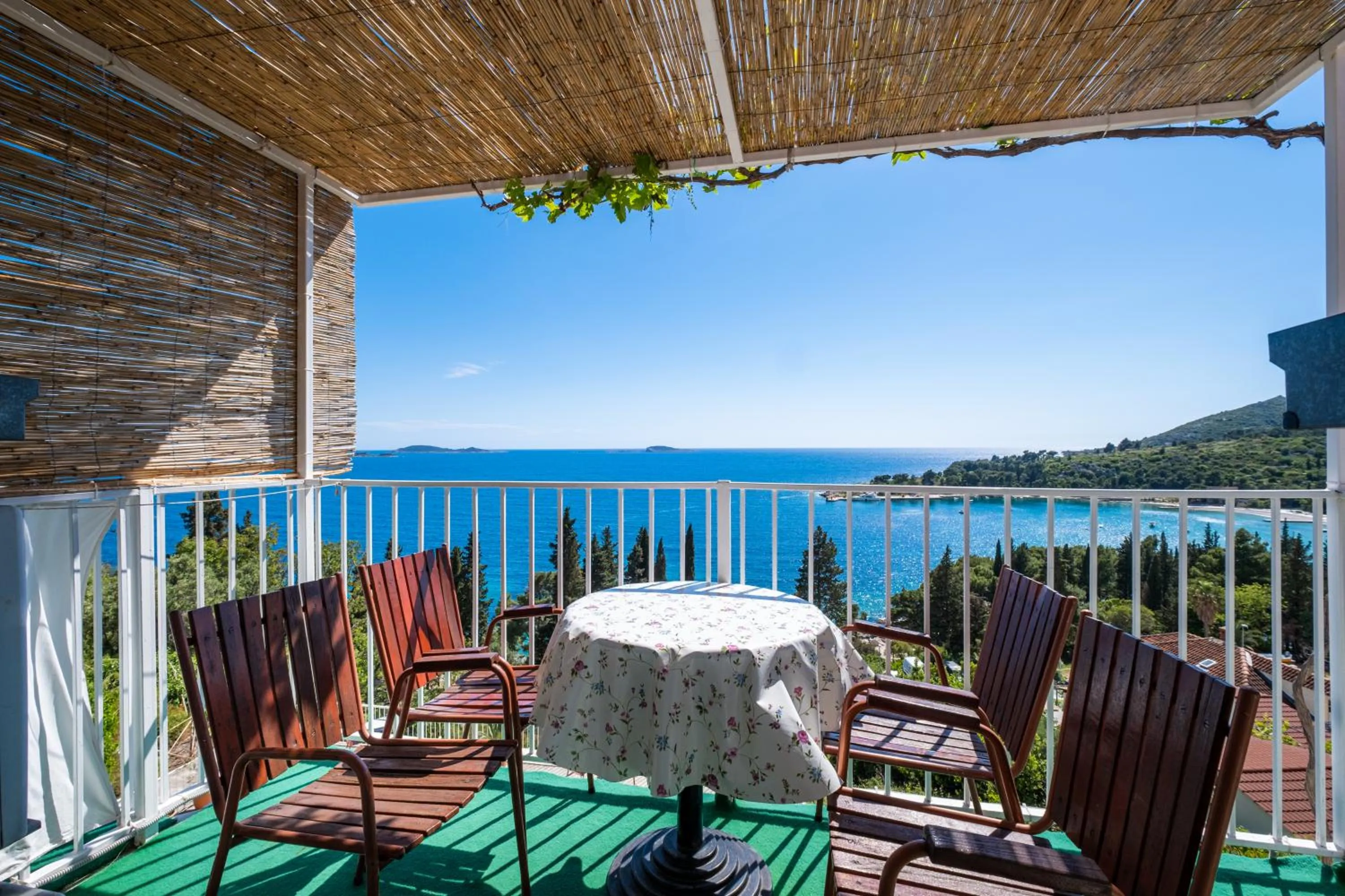 Sea view in Apartments Katica