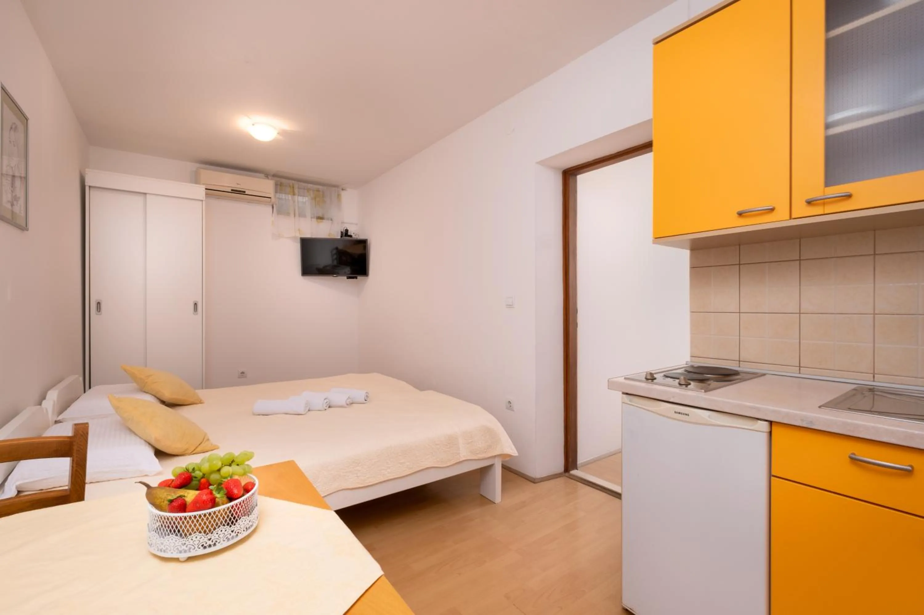 Photo of the whole room in Apartments Katica