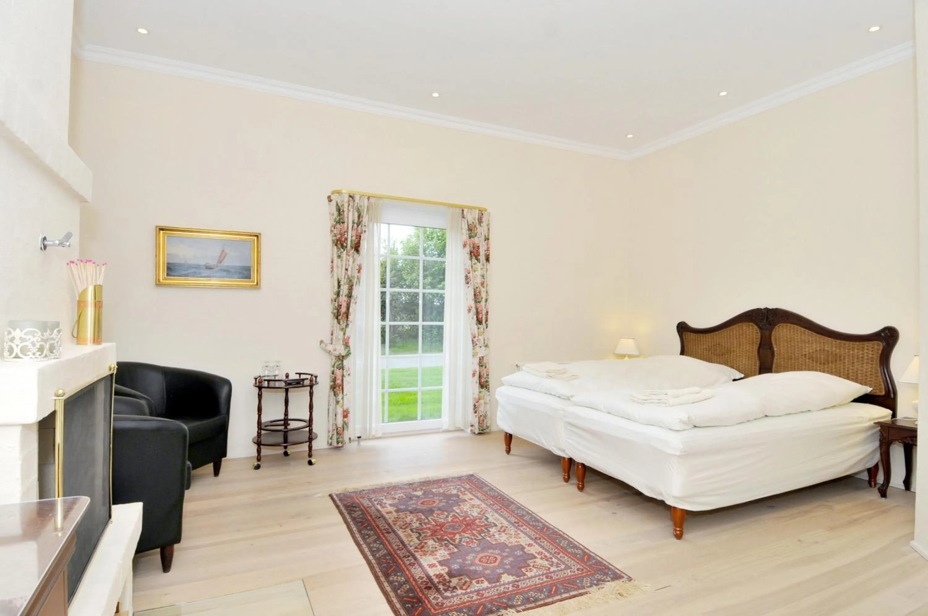 Property building, Bed in Best Bed