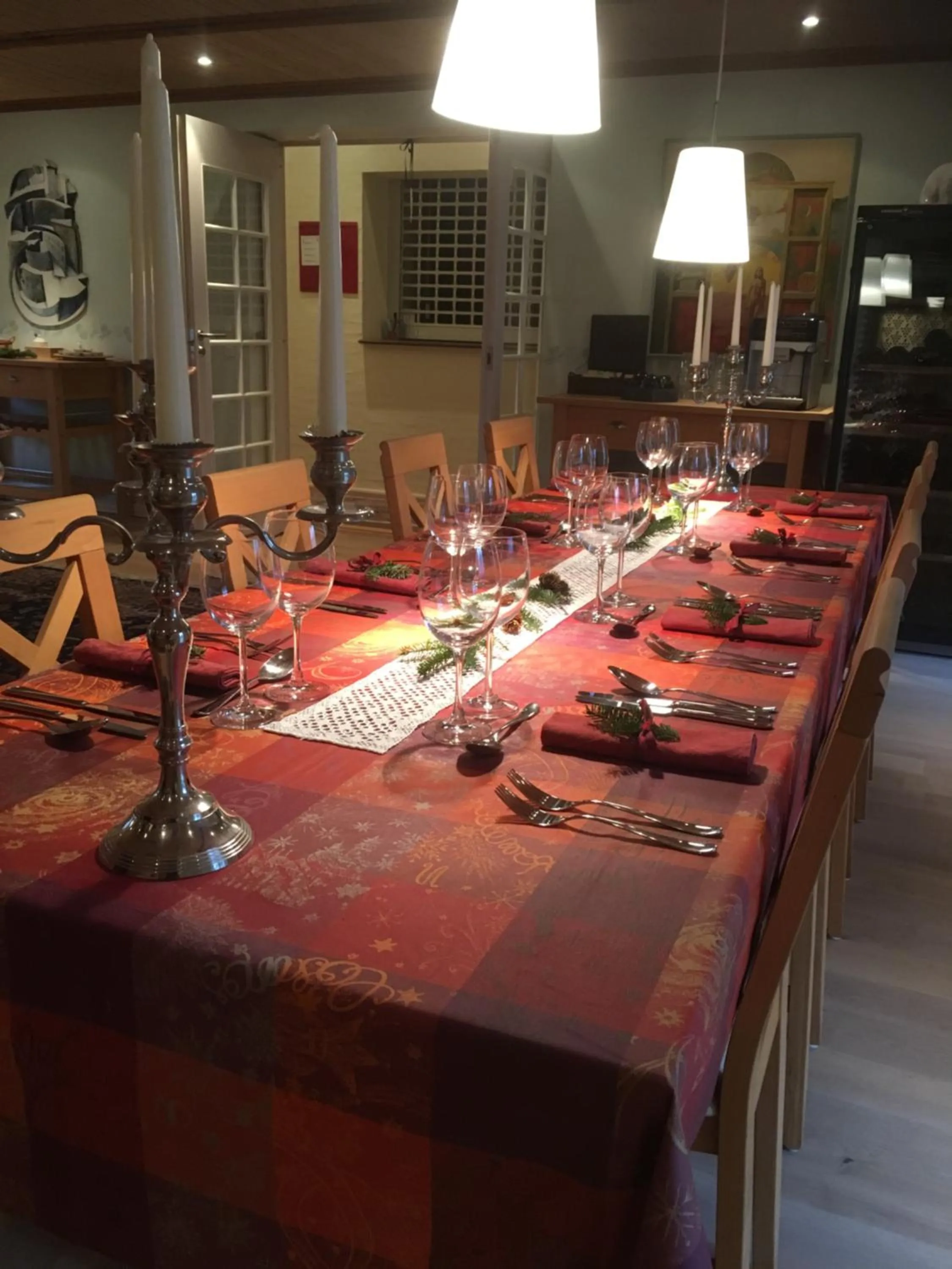 Dining area in Best Bed