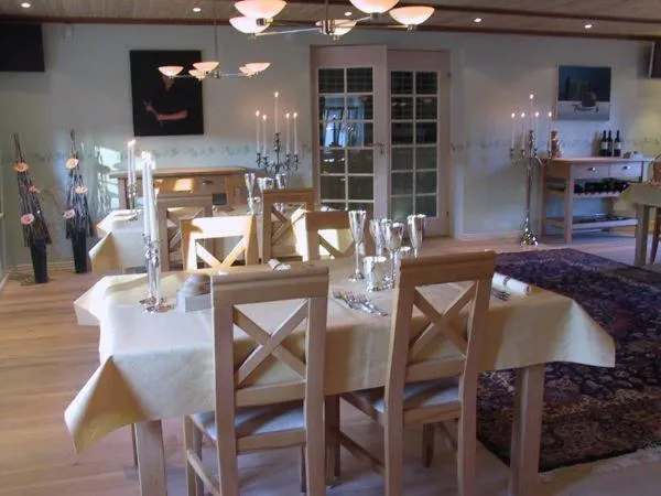 Dining area in Best Bed