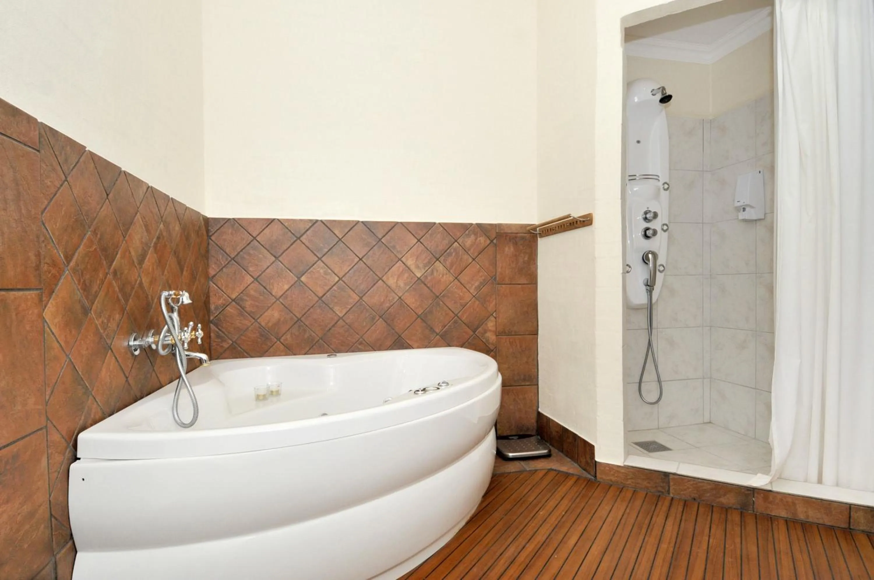 Property building in Best Bed