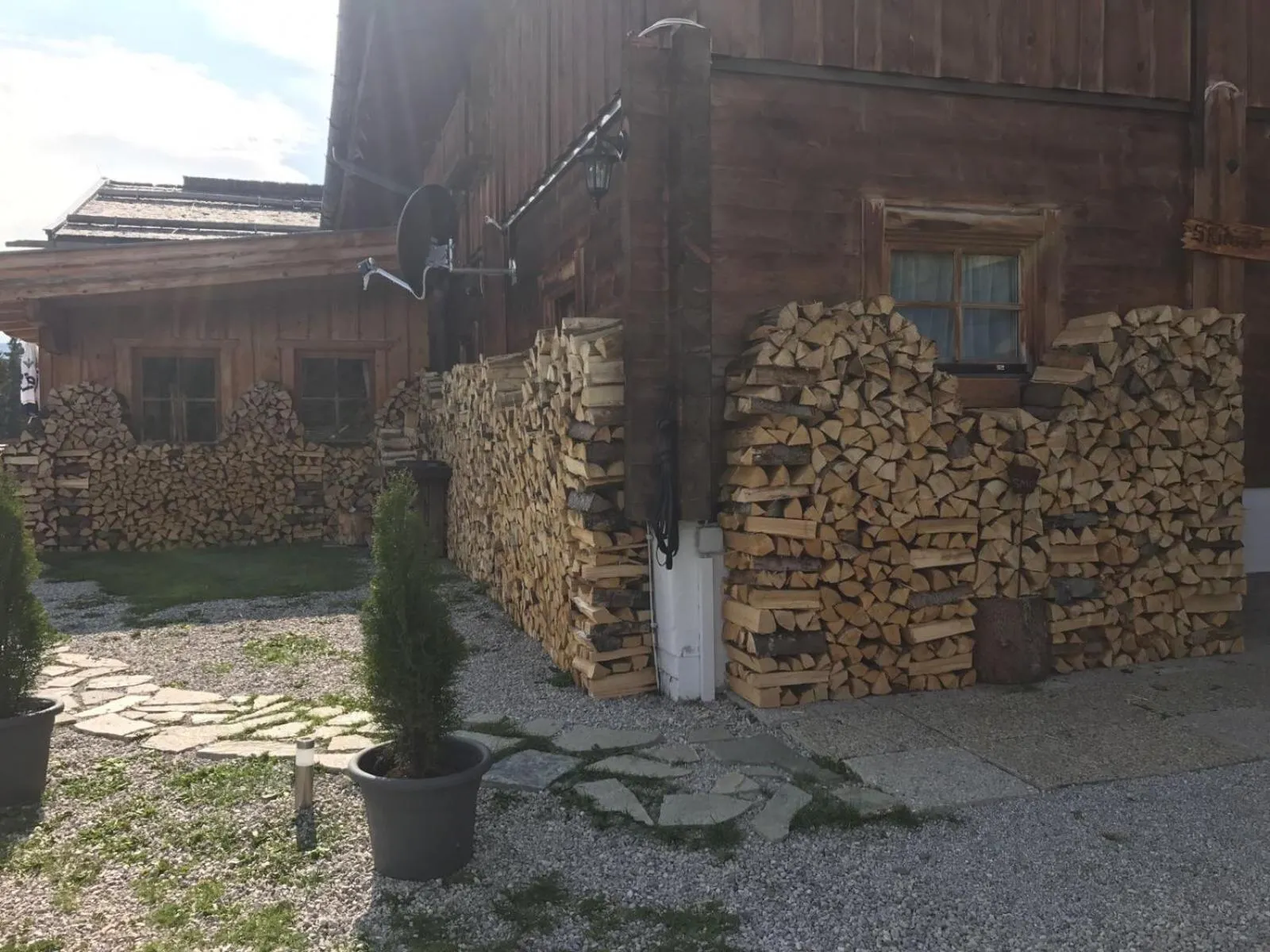 Facade/entrance in Simal Alm