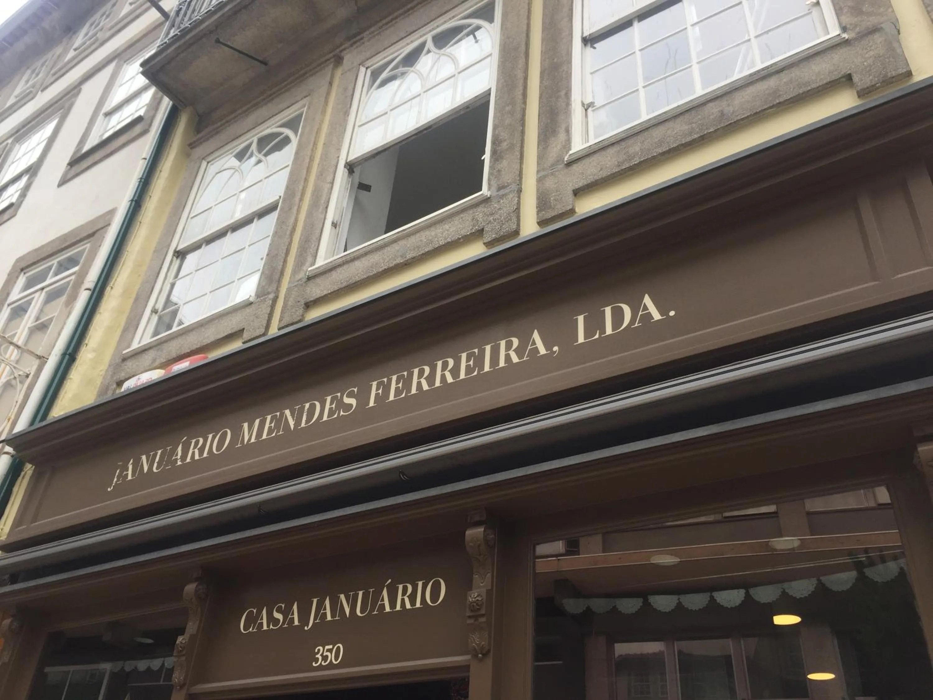 Facade/entrance in Spot Apartments Casa Januario