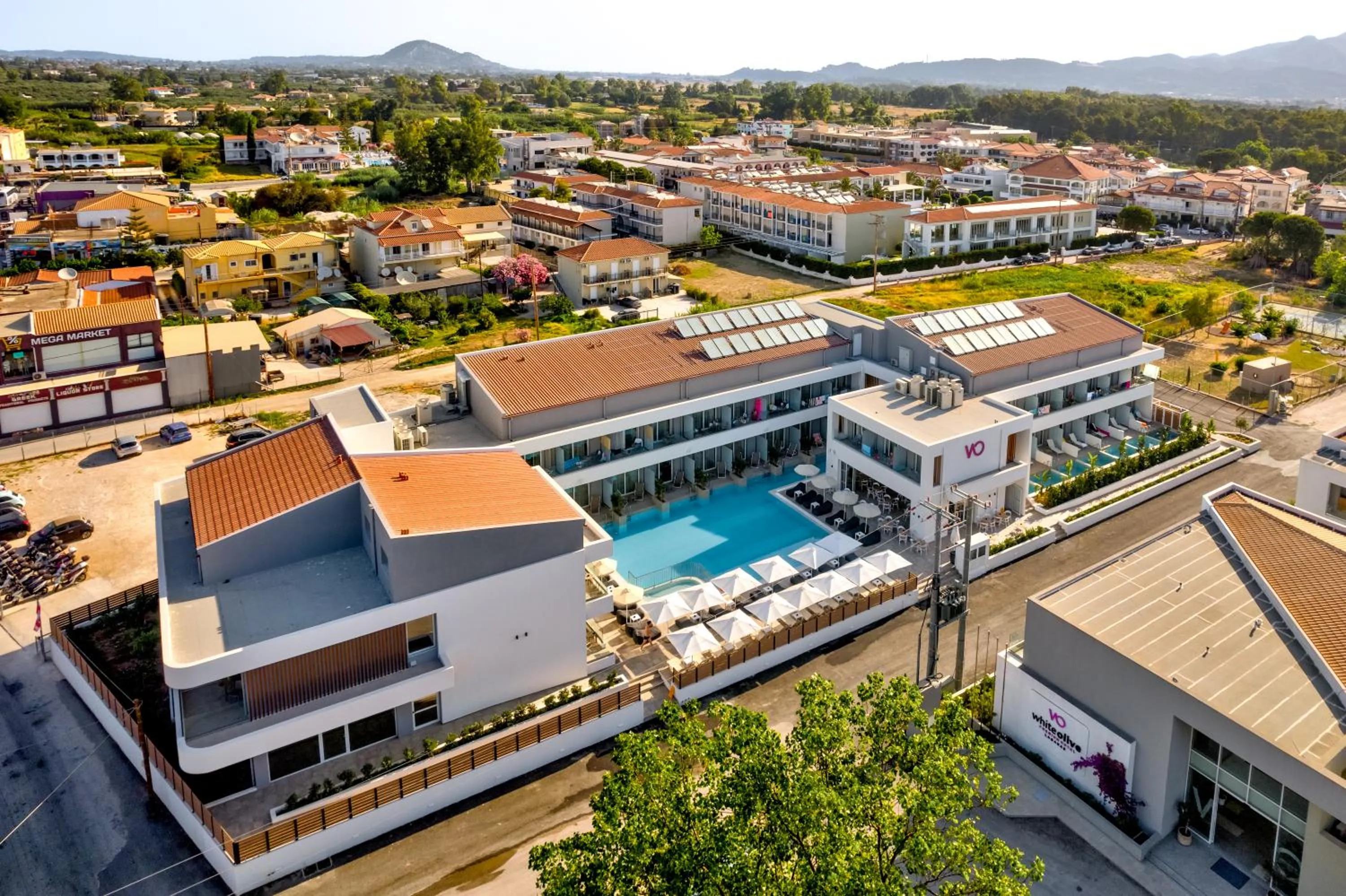 Property building in White Olive Premium Laganas