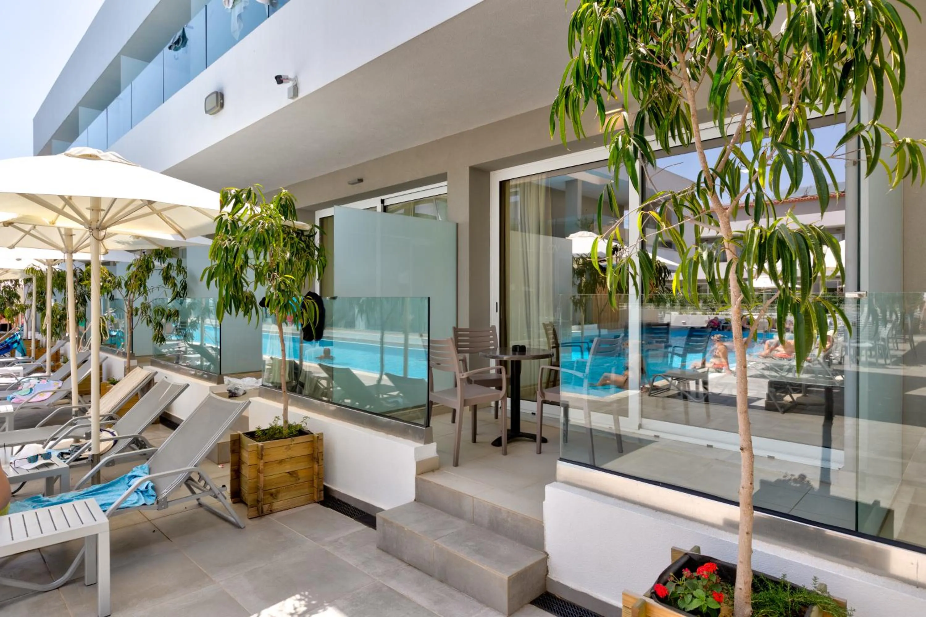 Balcony/Terrace in White Olive Premium Laganas