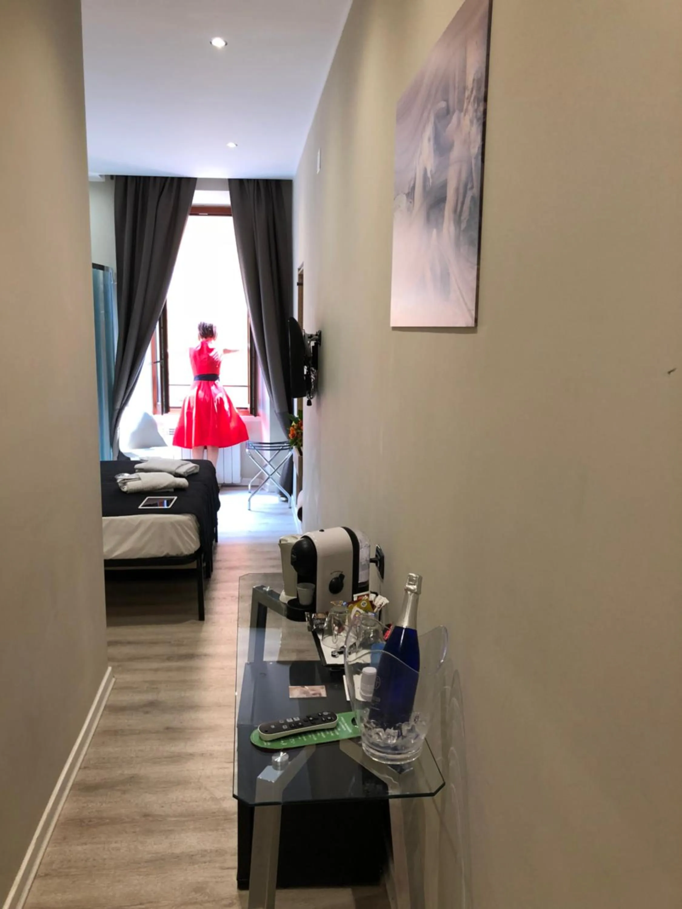 Bedroom, Bed in Trevi Portrait