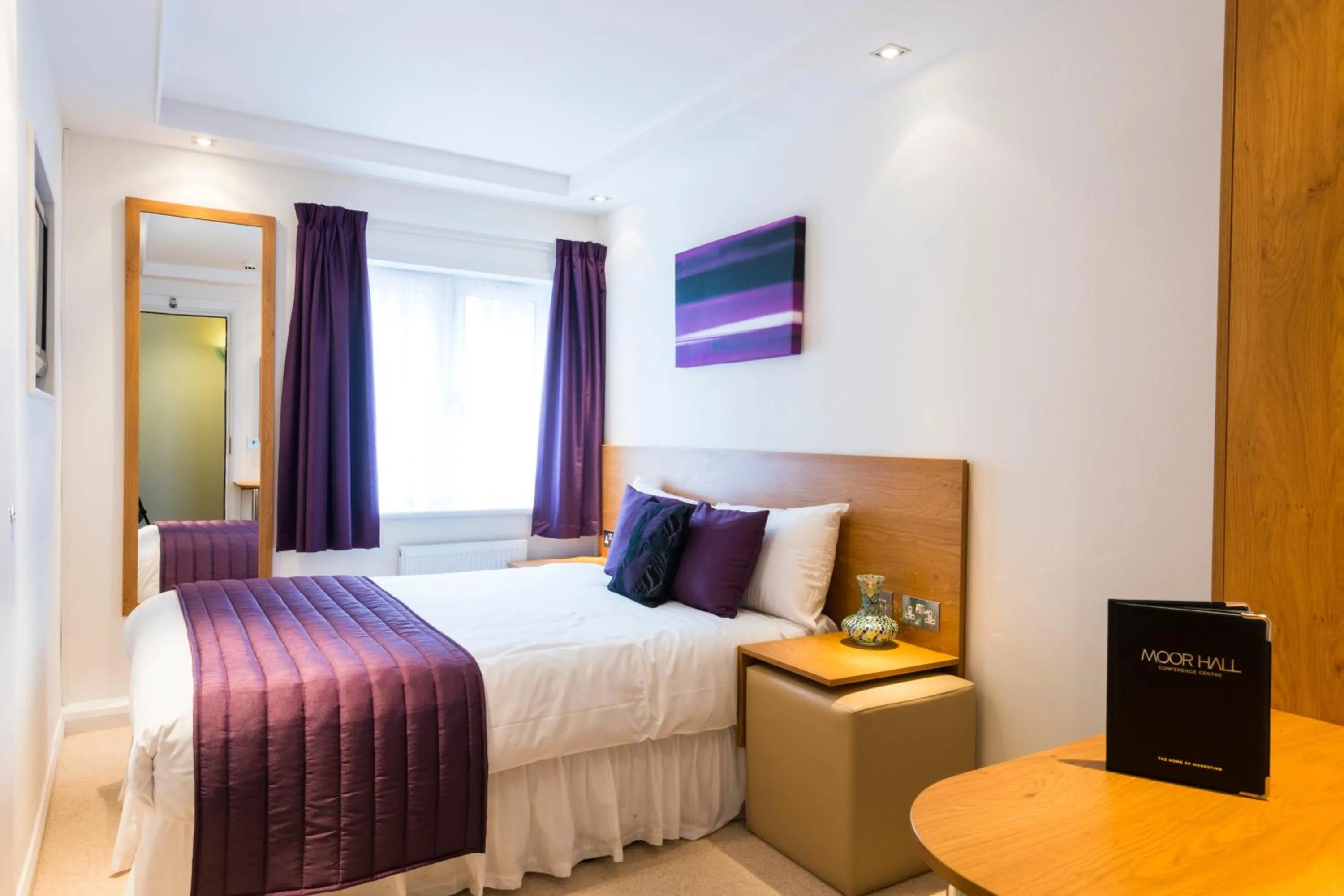 Bed in CIM Business Centre