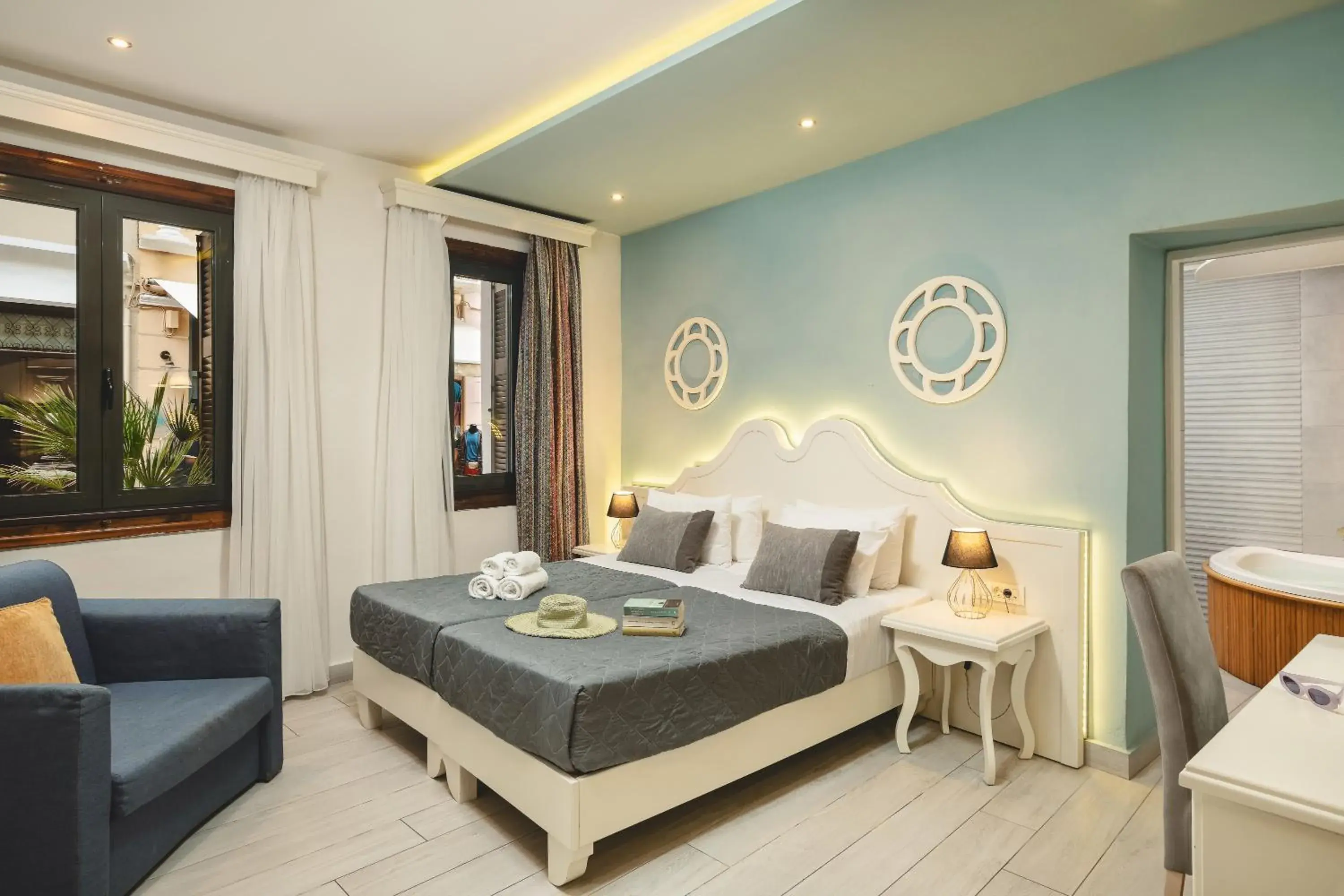 Classic Room Ground floor with Hot Tub in Elia Palazzo Hotel Classic Room Ground floor with Hot Tub in Elia Palazzo Hotel