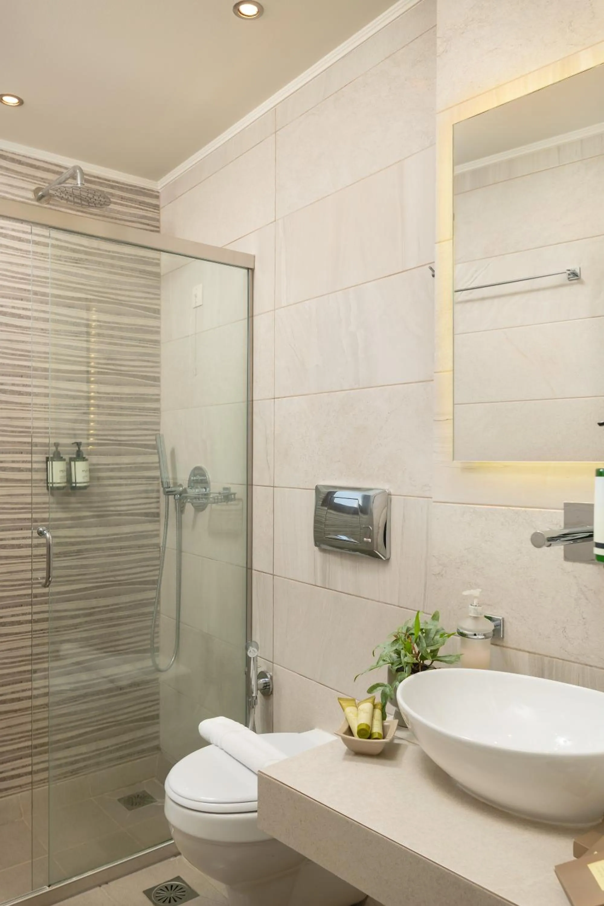 Shower in Elia Palazzo Hotel