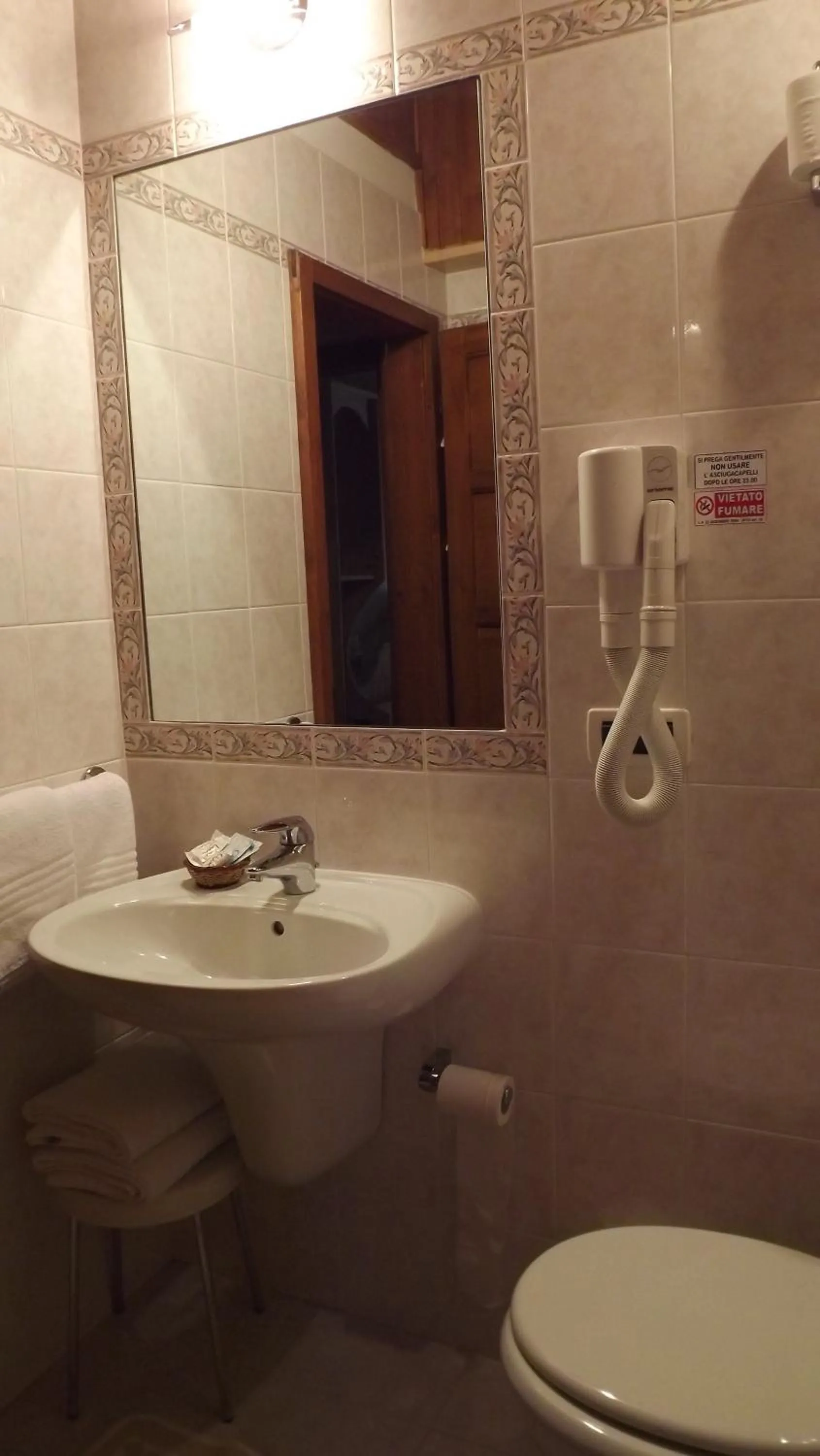 Bathroom in HOTEL GARNi NORMA