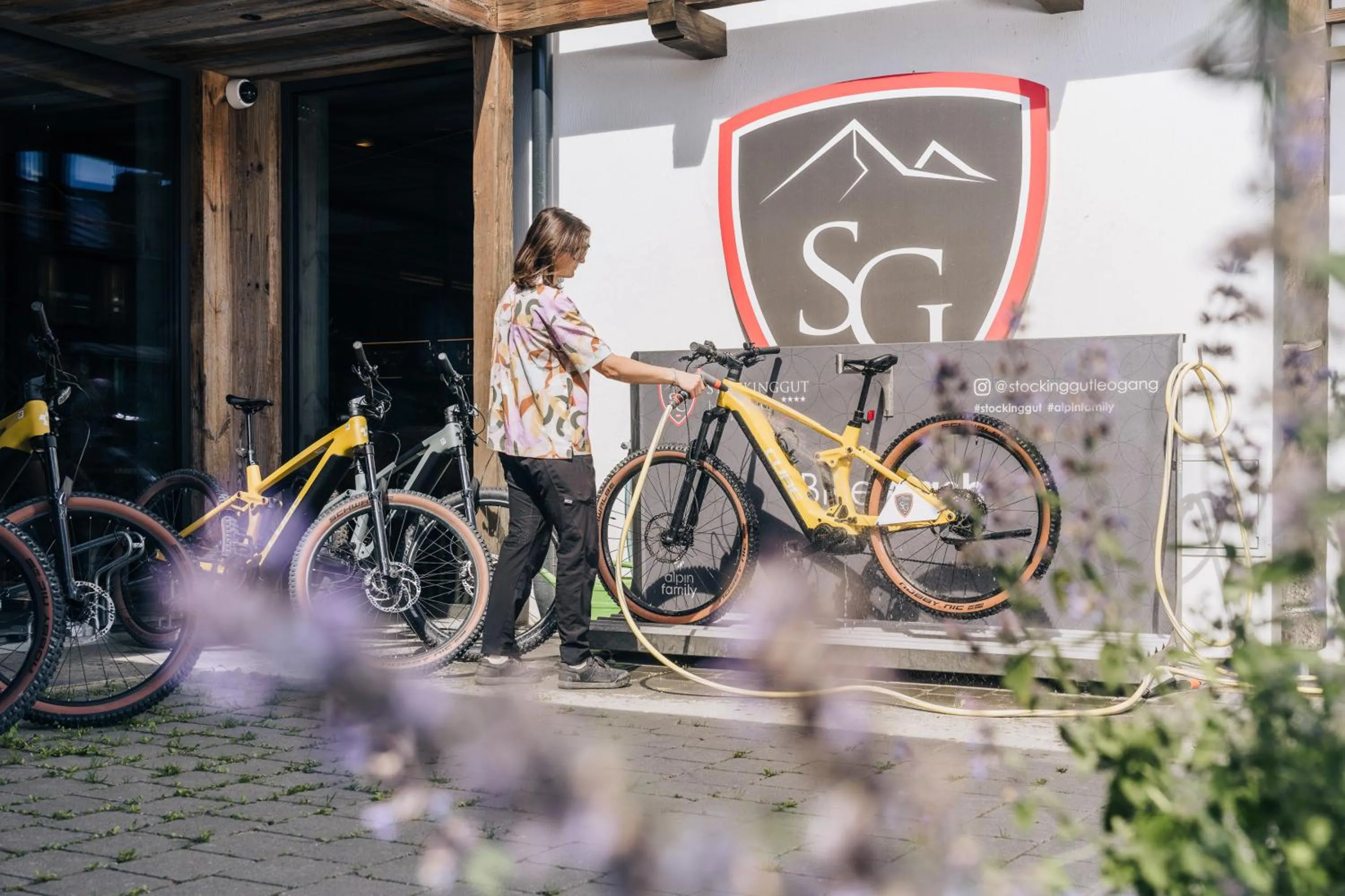 Property building in Stockinggut by AvenidA