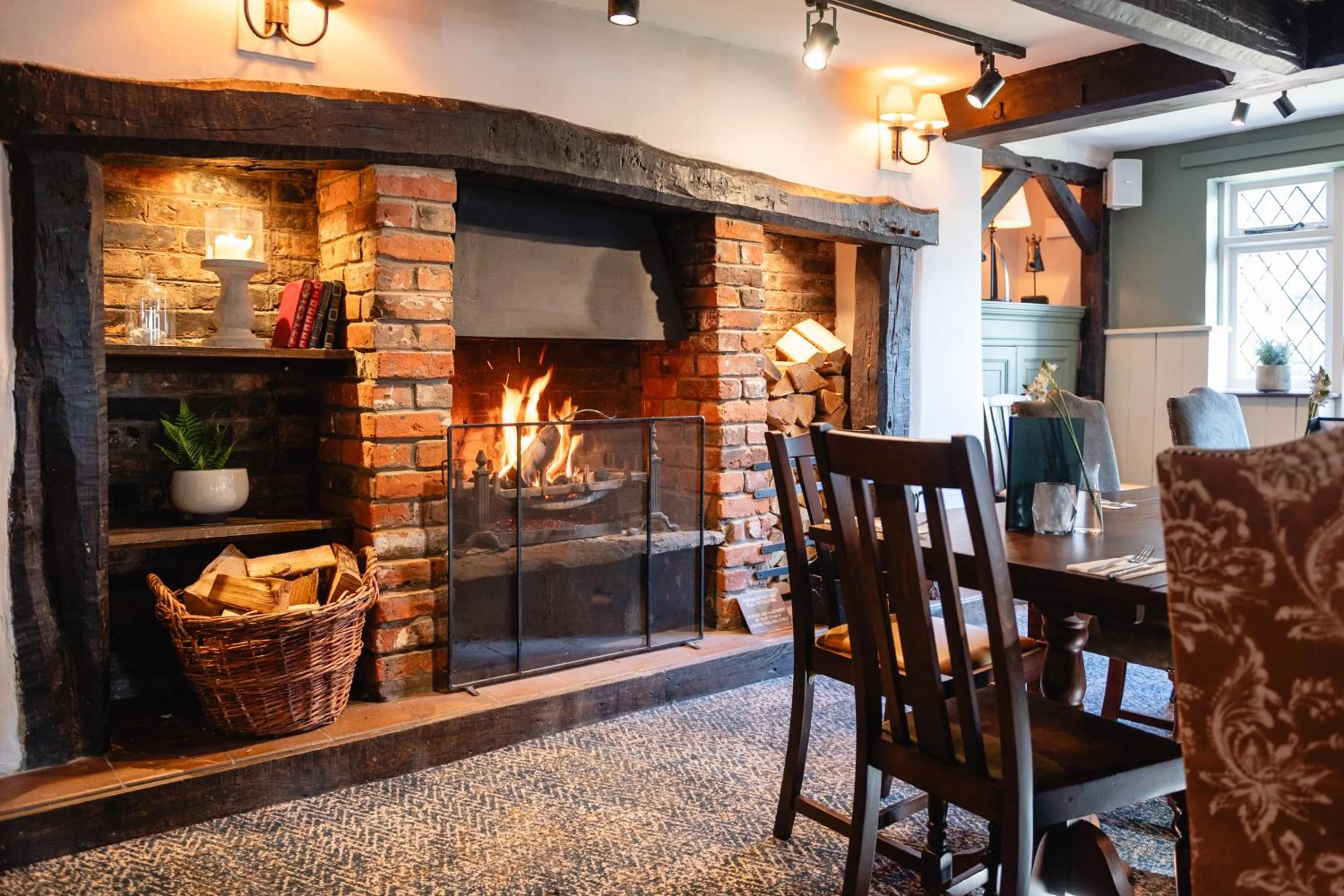 Restaurant/places to eat in The Bears Head by Innkeeper's Collection