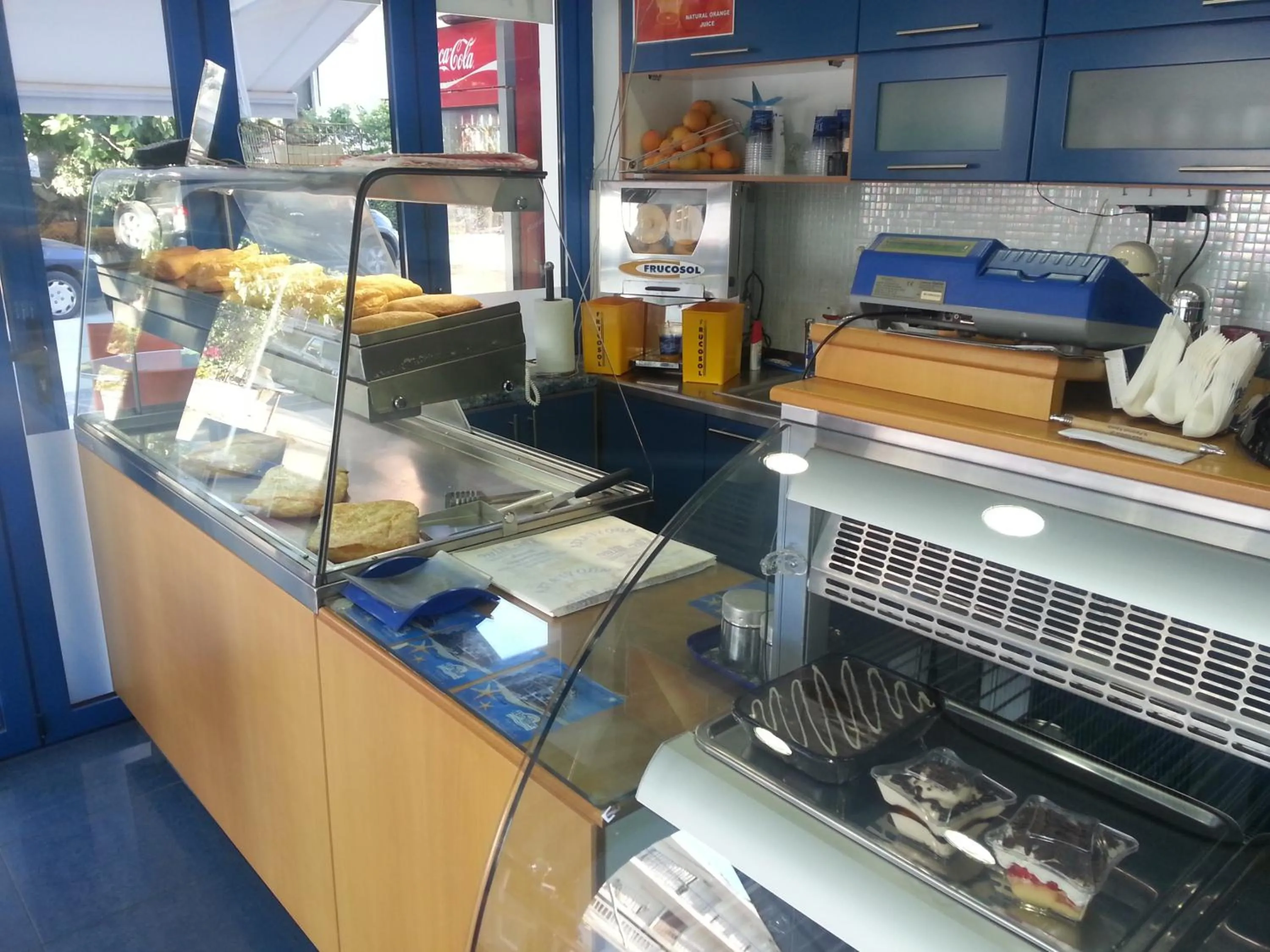 Restaurant/places to eat in The Blue Beach Apartments