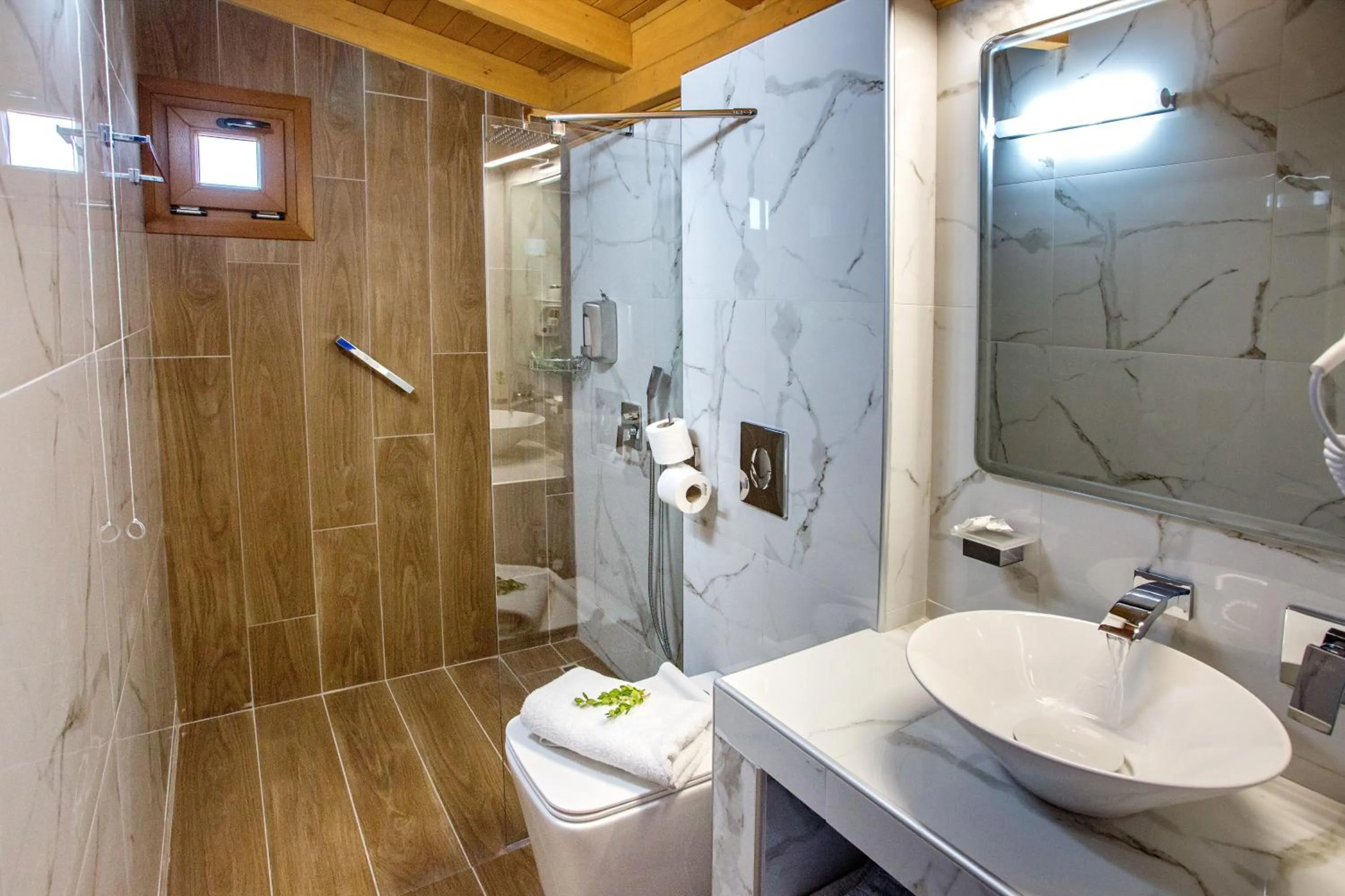 Toilet in The Blue Beach Apartments