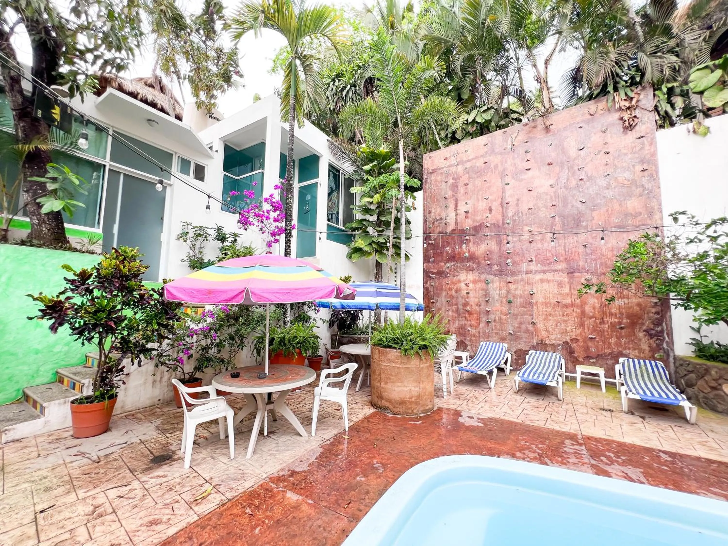 Patio in ITH Sayulita Amazing Surf Hostel