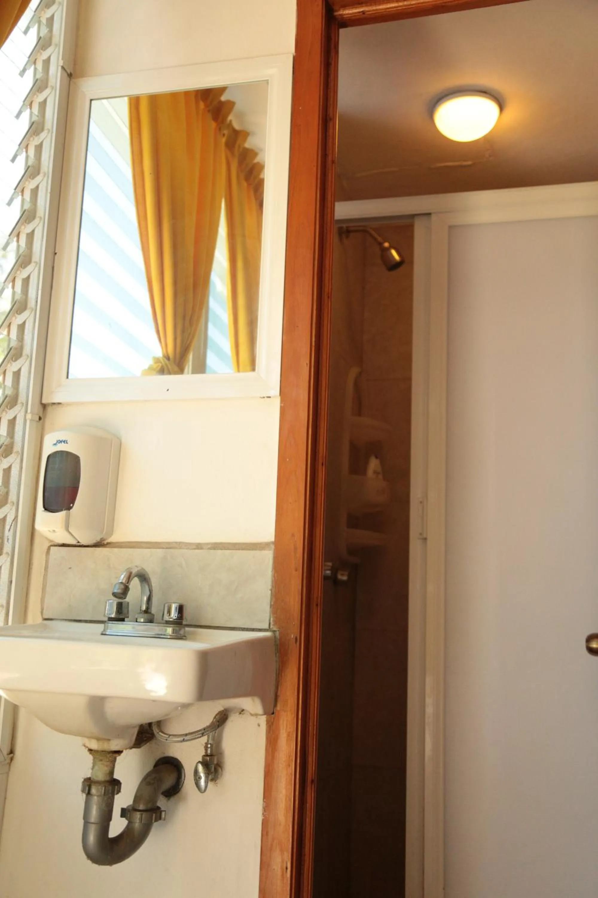 Bathroom in ITH Sayulita Amazing Surf Hostel