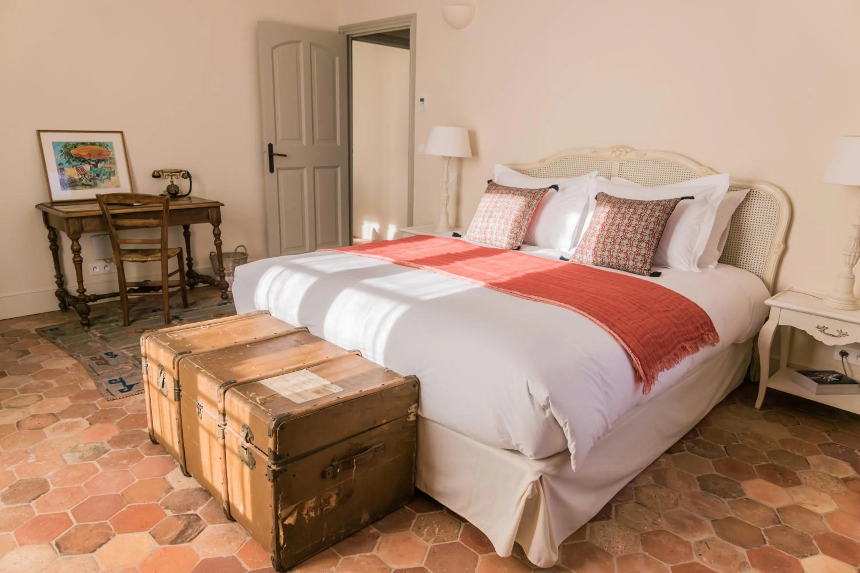 Photo of the whole room, Bed in Château Saint Roux Le Luc-Le Cannet des Maures