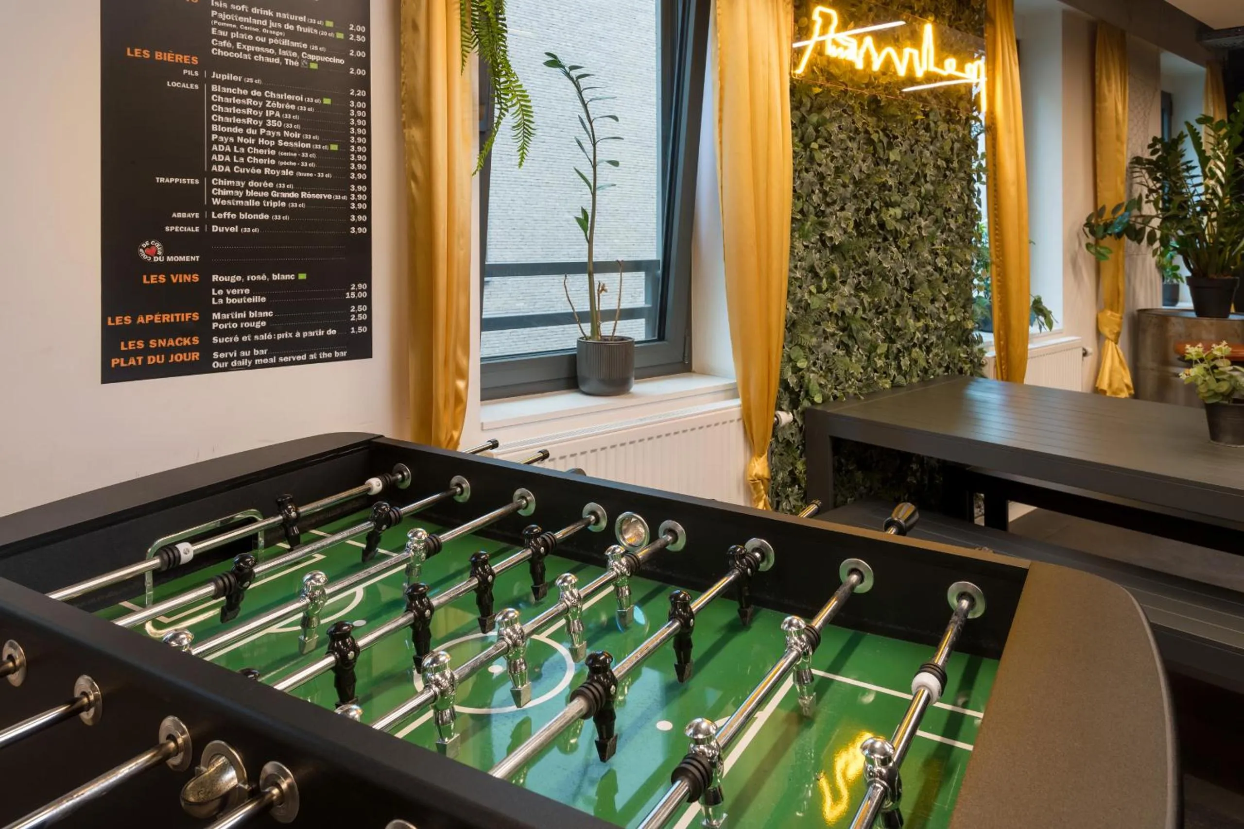 Game Room in Auberge Jeunesse Charleroi Youth Hostel