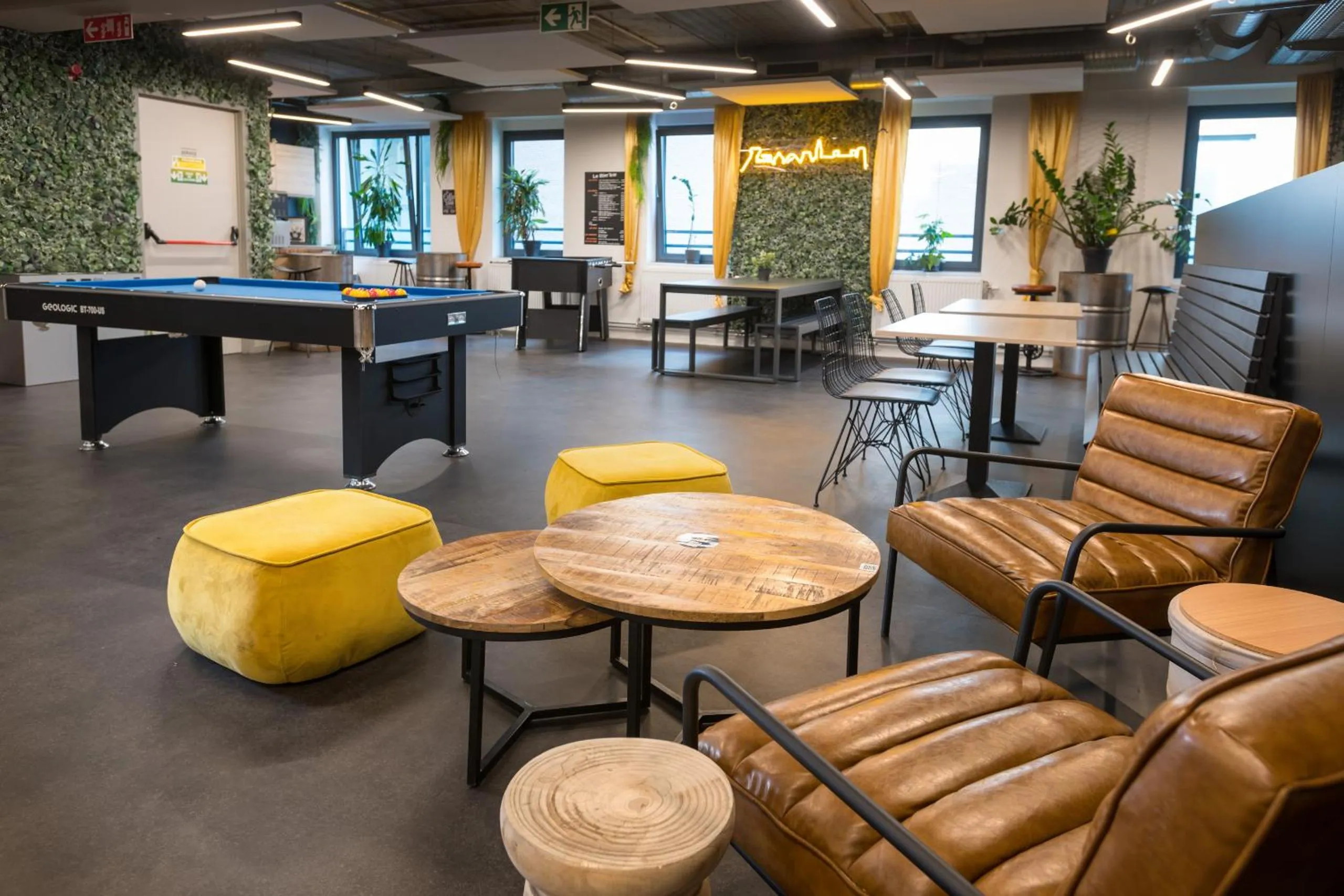 Lobby or reception in Auberge Jeunesse Charleroi Youth Hostel