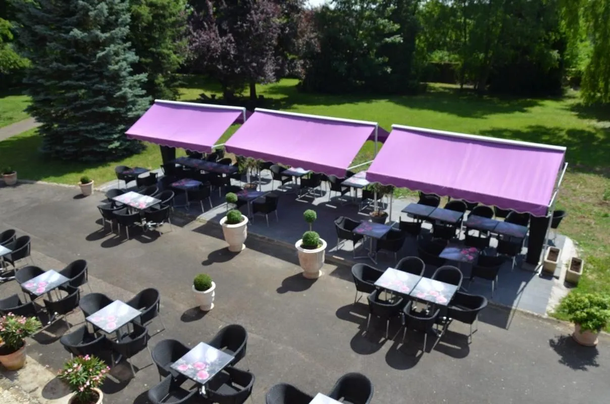 Restaurant/places to eat in Hôtel la Régie