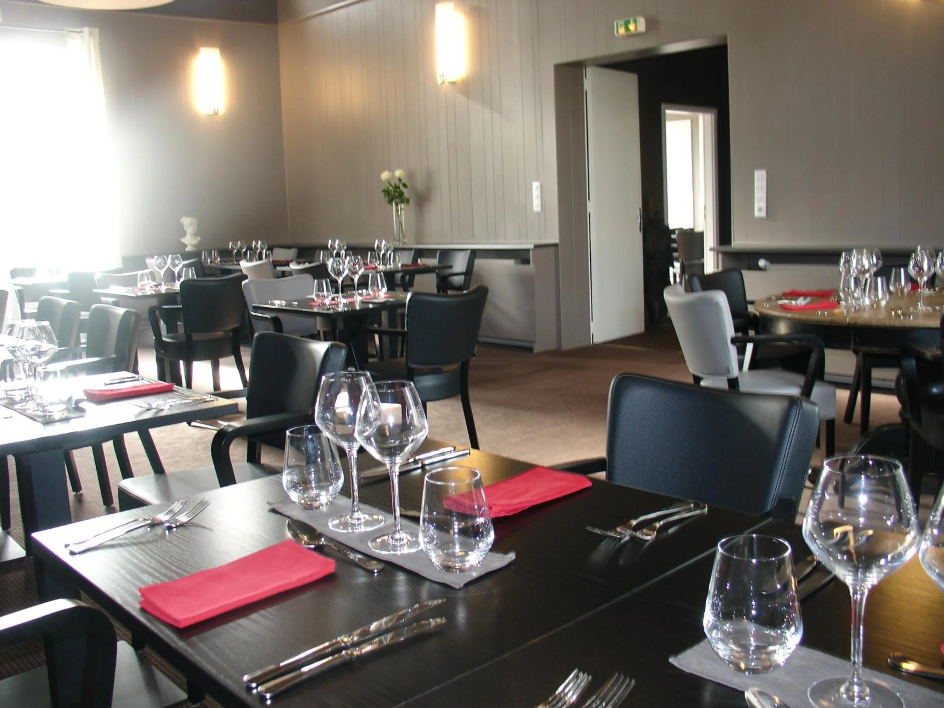 Restaurant/places to eat in Hôtel la Régie