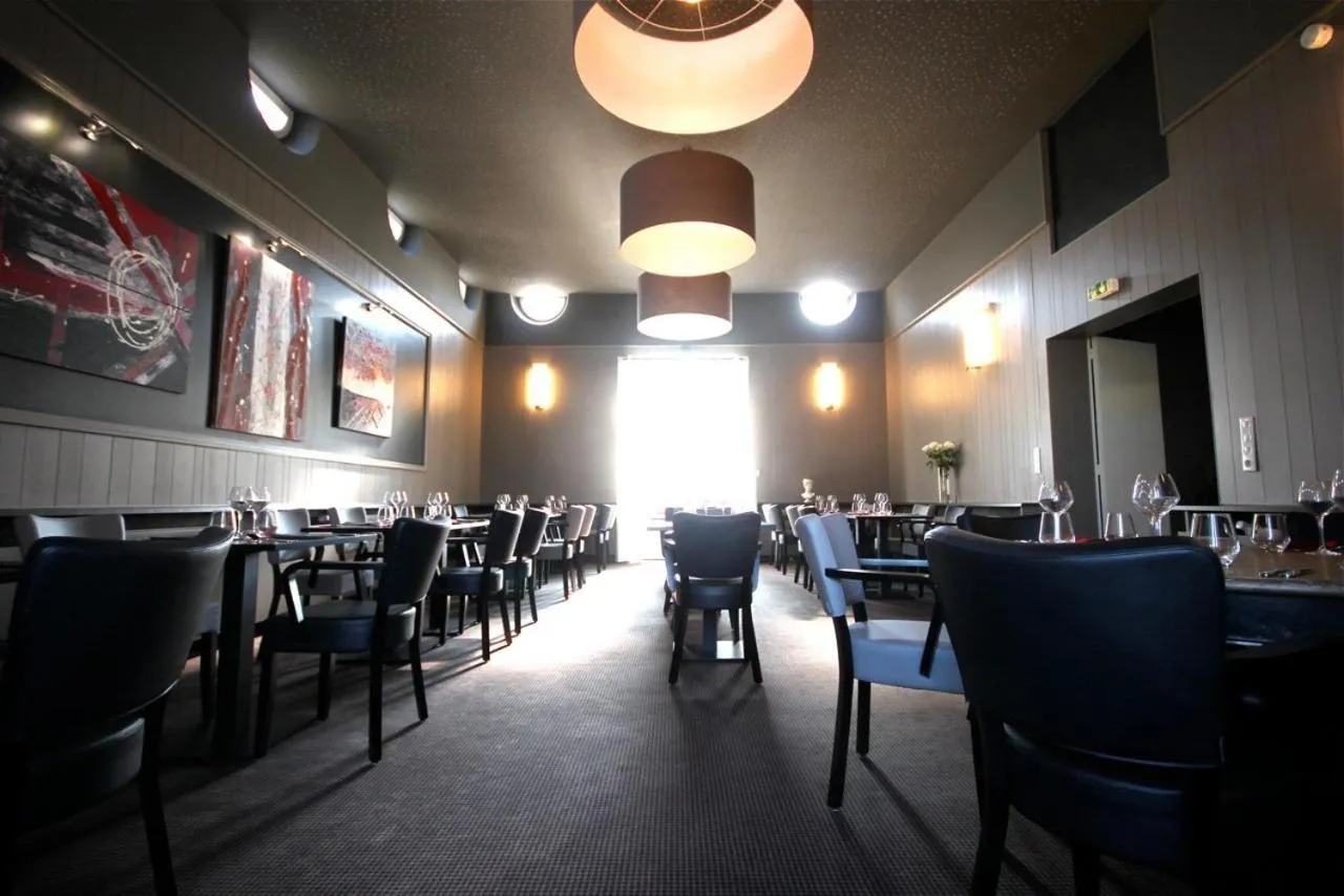 Restaurant/places to eat in Hôtel la Régie