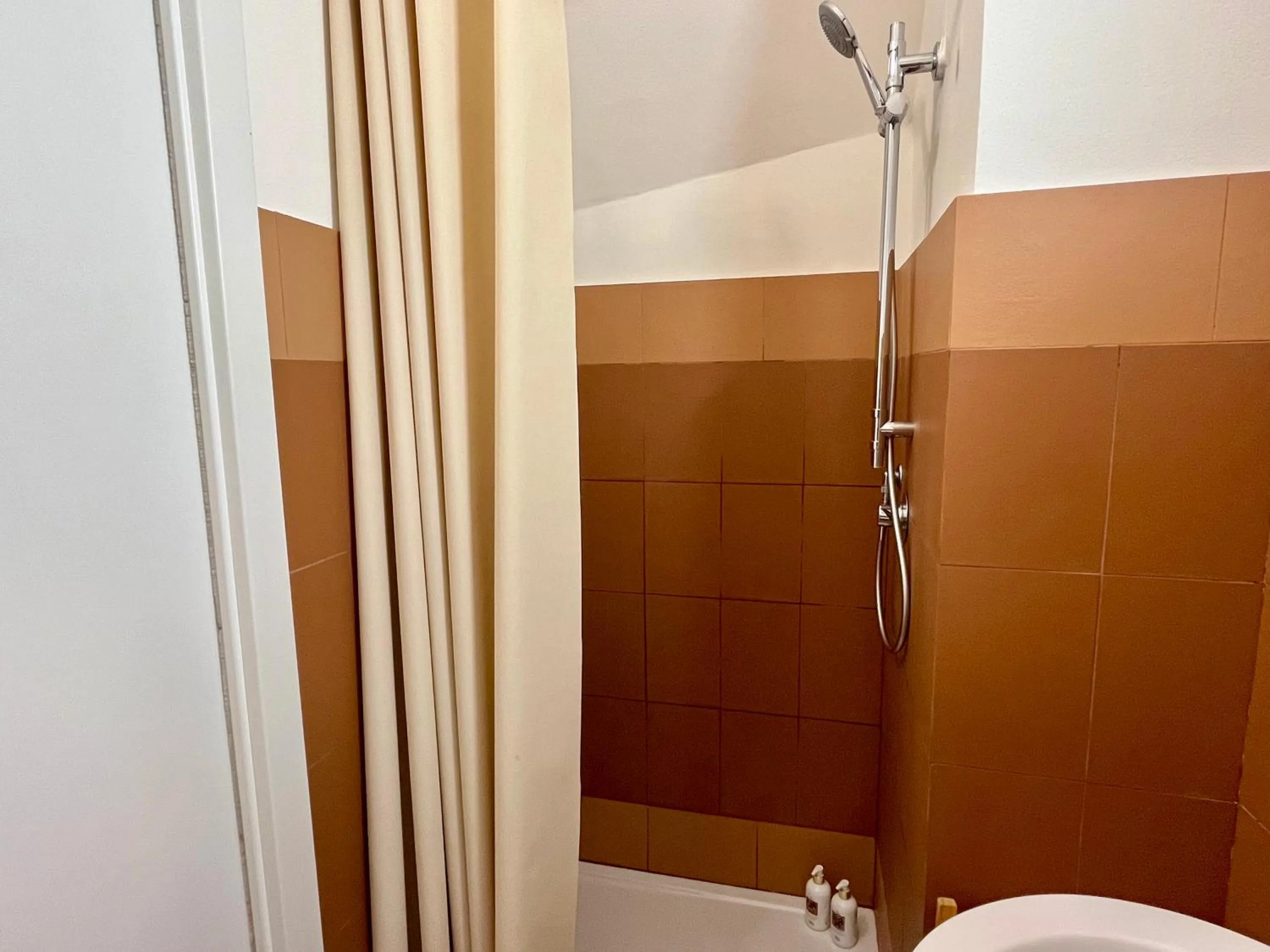 Shower in Dimora di Dante