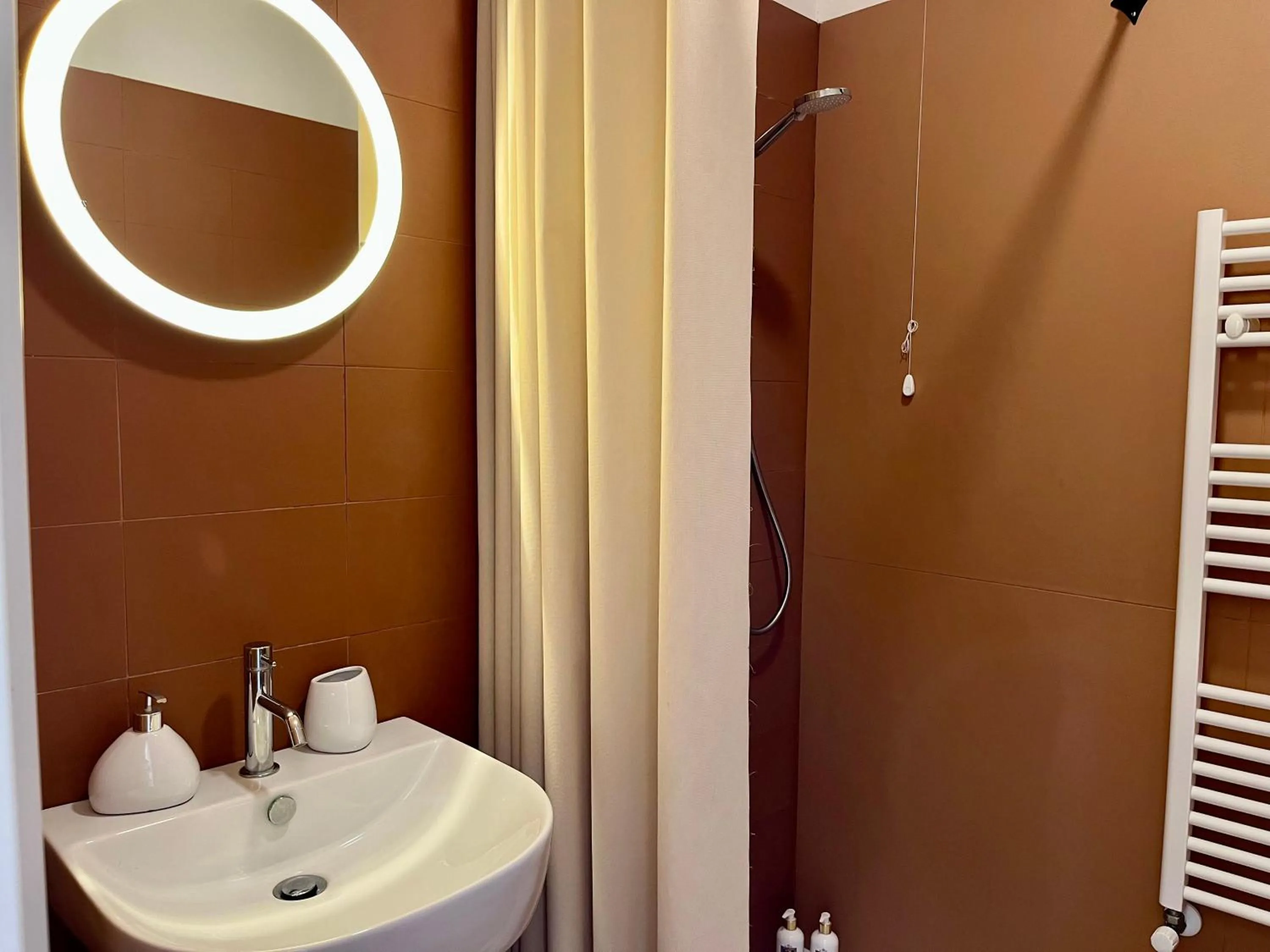 Shower in Dimora di Dante