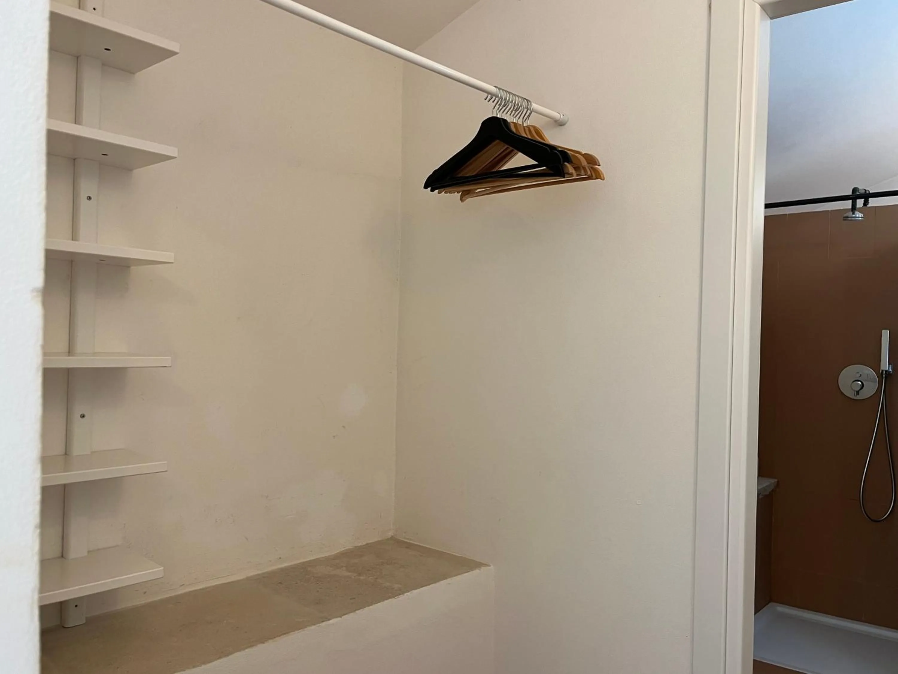 wardrobe in Dimora di Dante