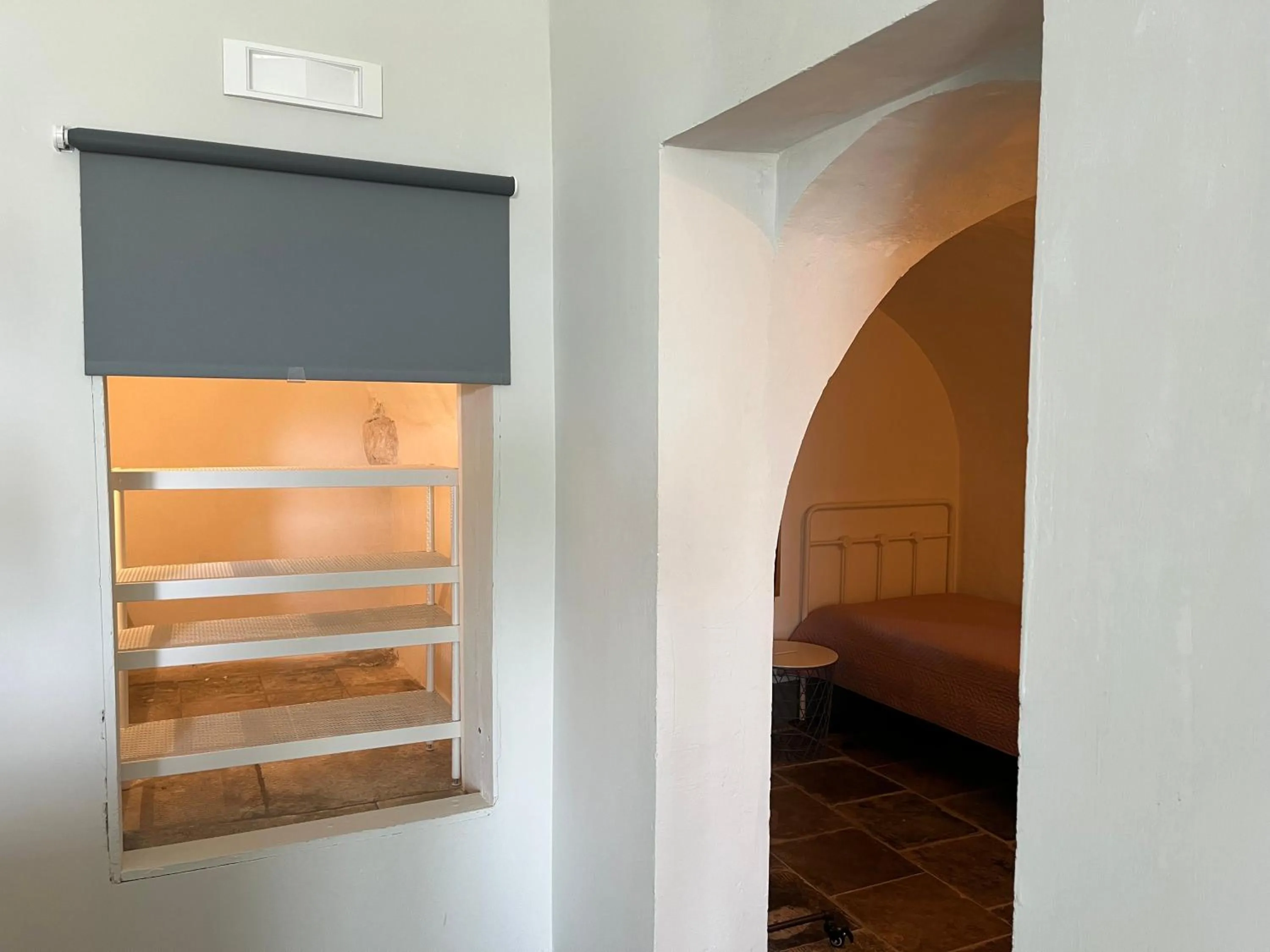 wardrobe, Bed in Dimora di Dante