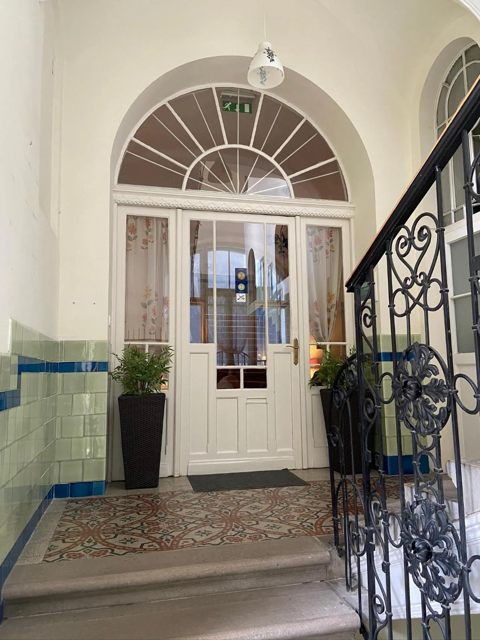 Guest Rest Studio Apartments