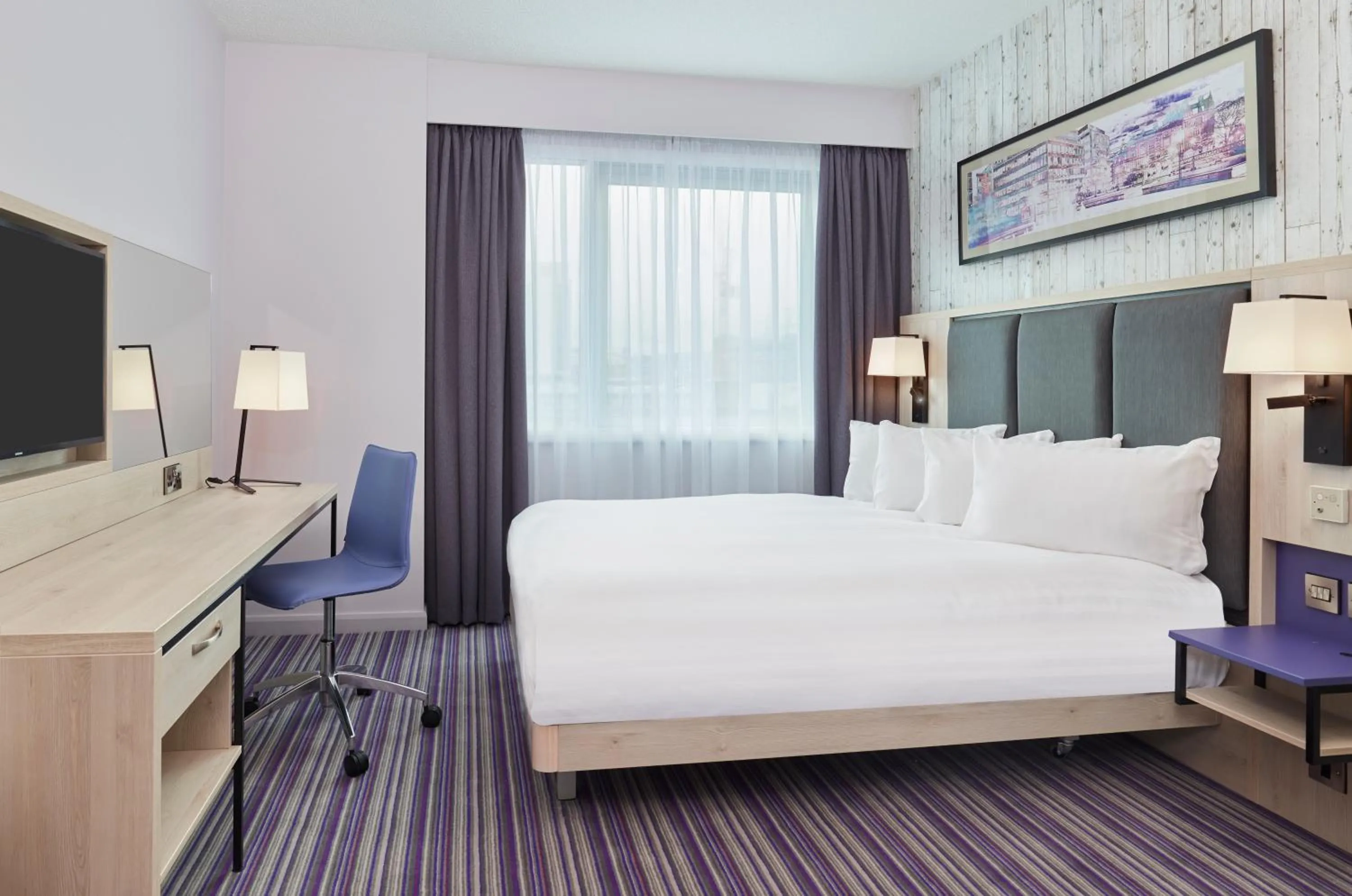 acessibility, Bed in Leonardo Hotel Sheffield