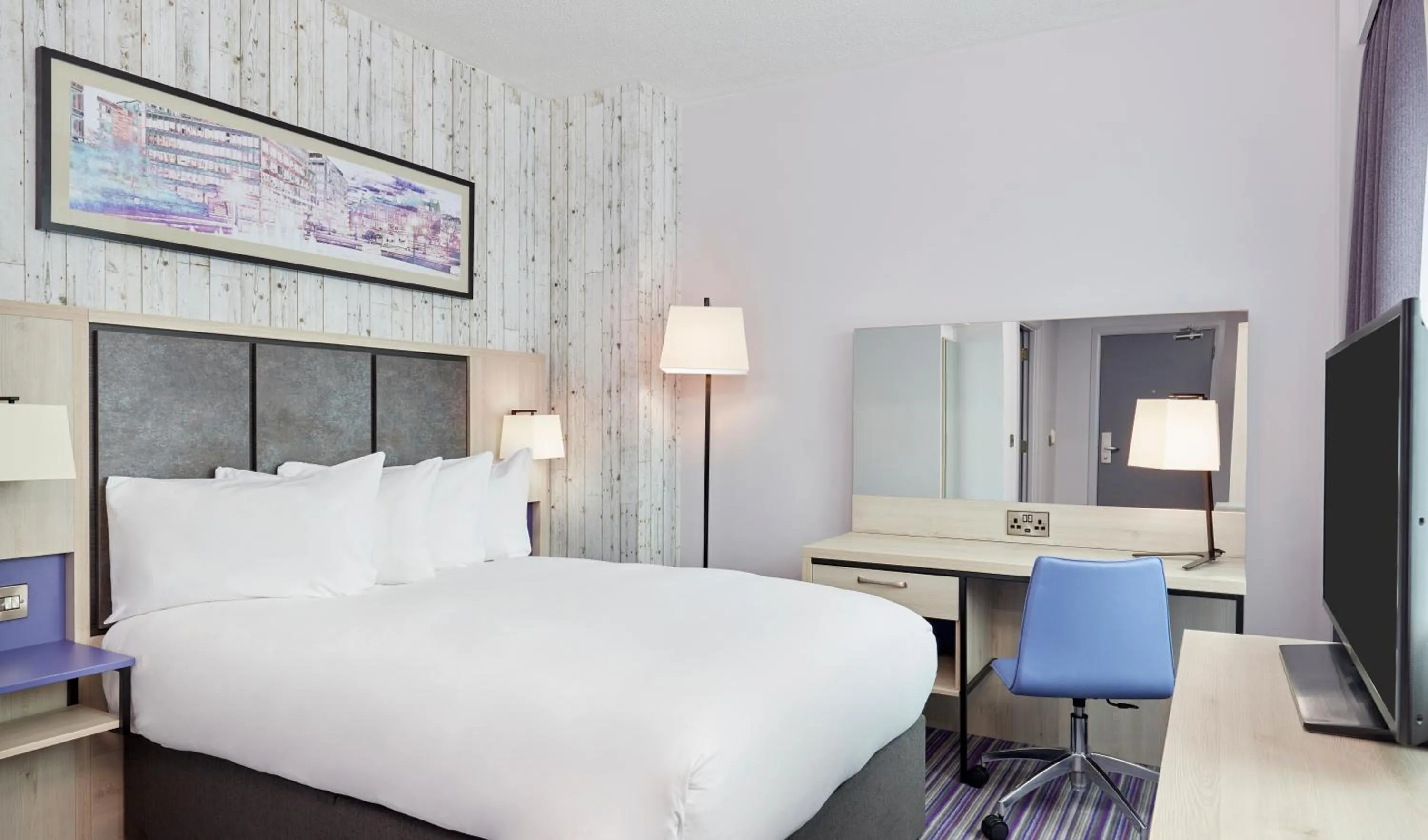 Bedroom, Bed in Leonardo Hotel Sheffield