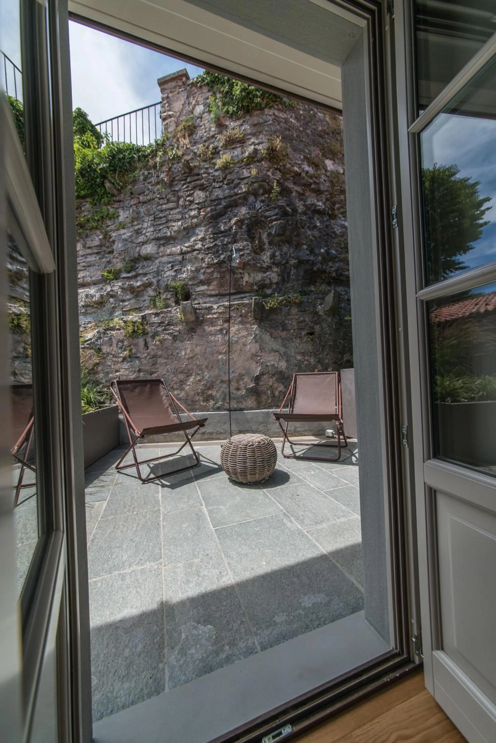 sunbed in Relais San Vigilio al Castello