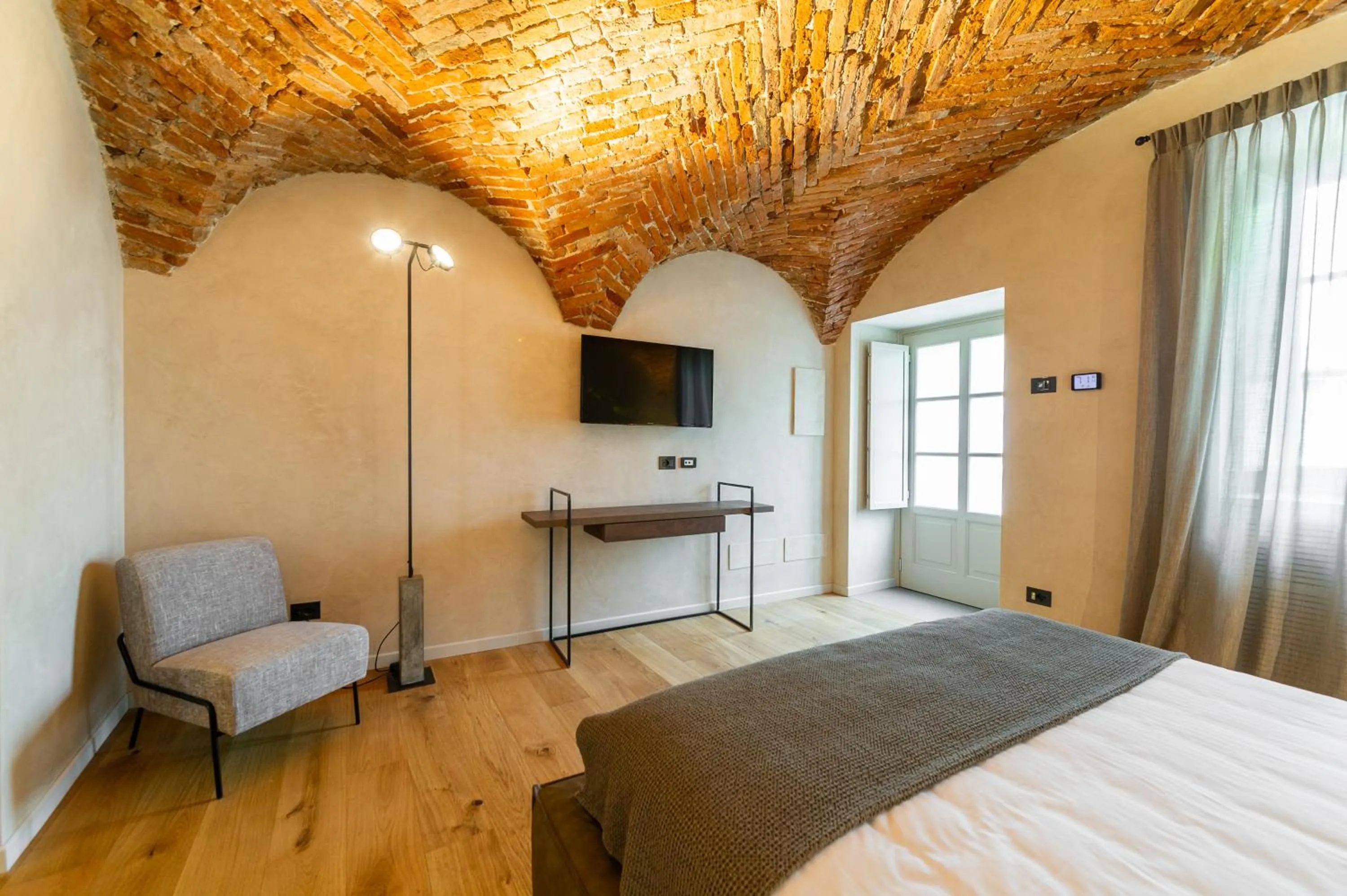 Photo of the whole room, Bed in Relais San Vigilio al Castello