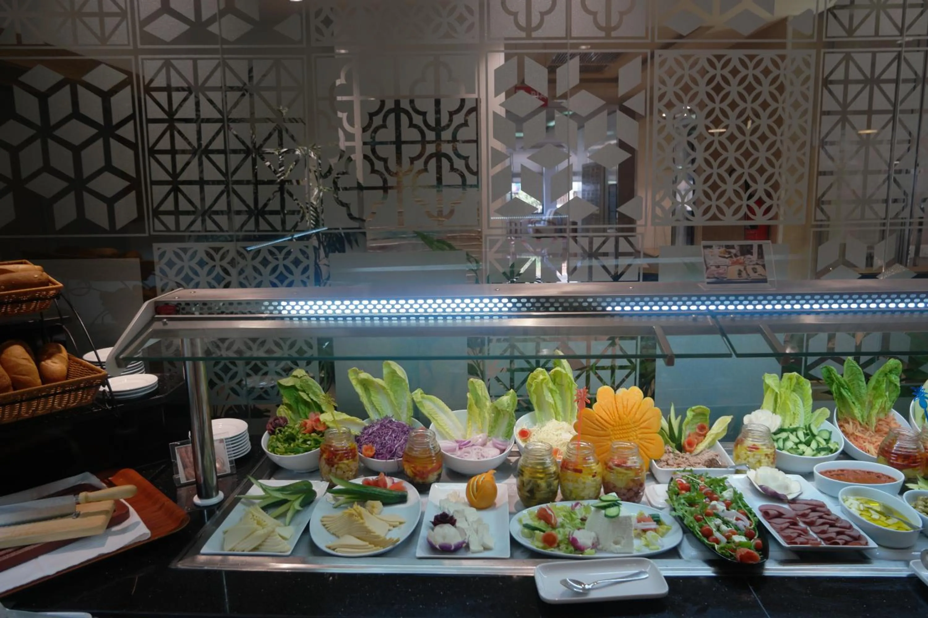 Breakfast in Marigold Hotel