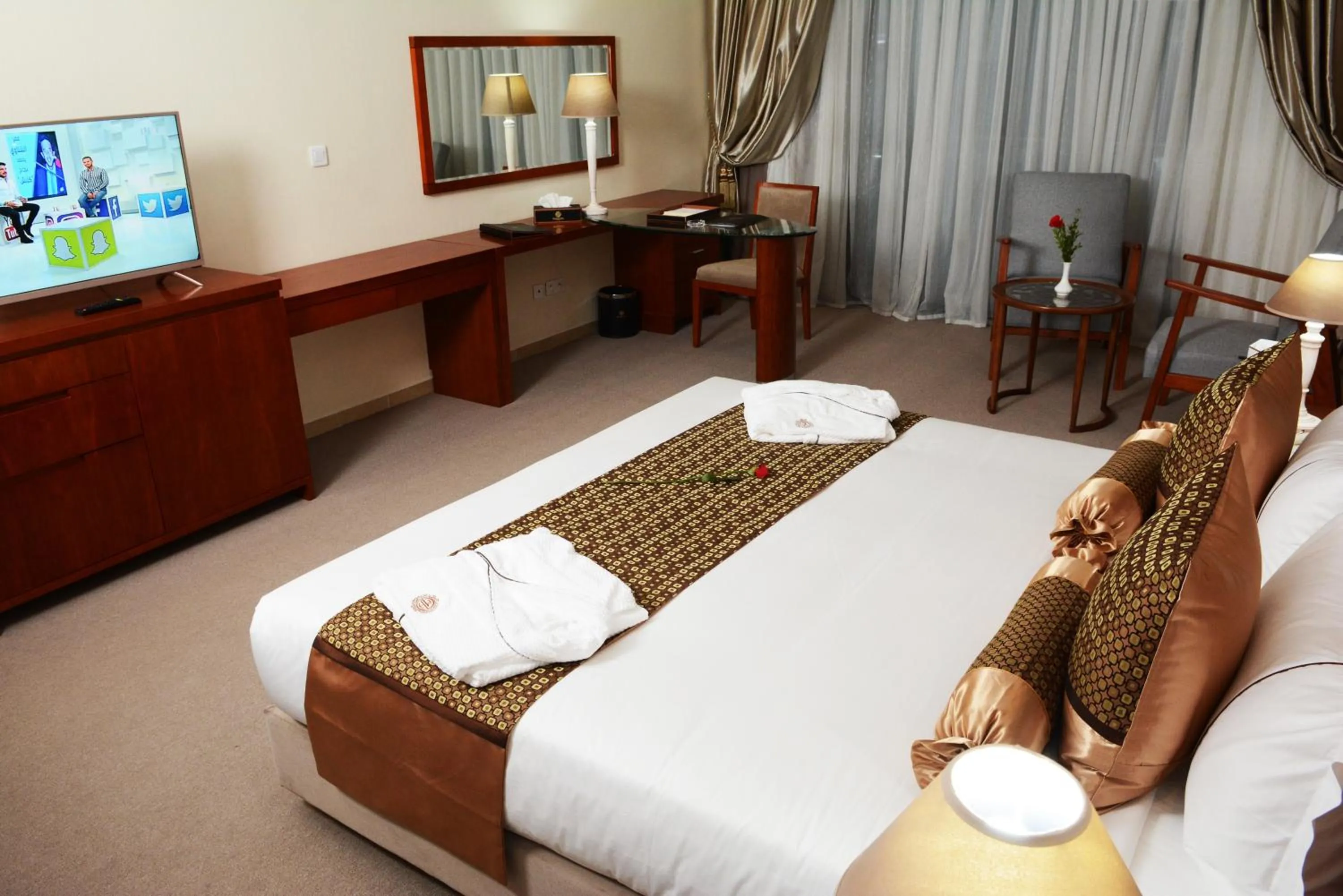 Bed in Marigold Hotel