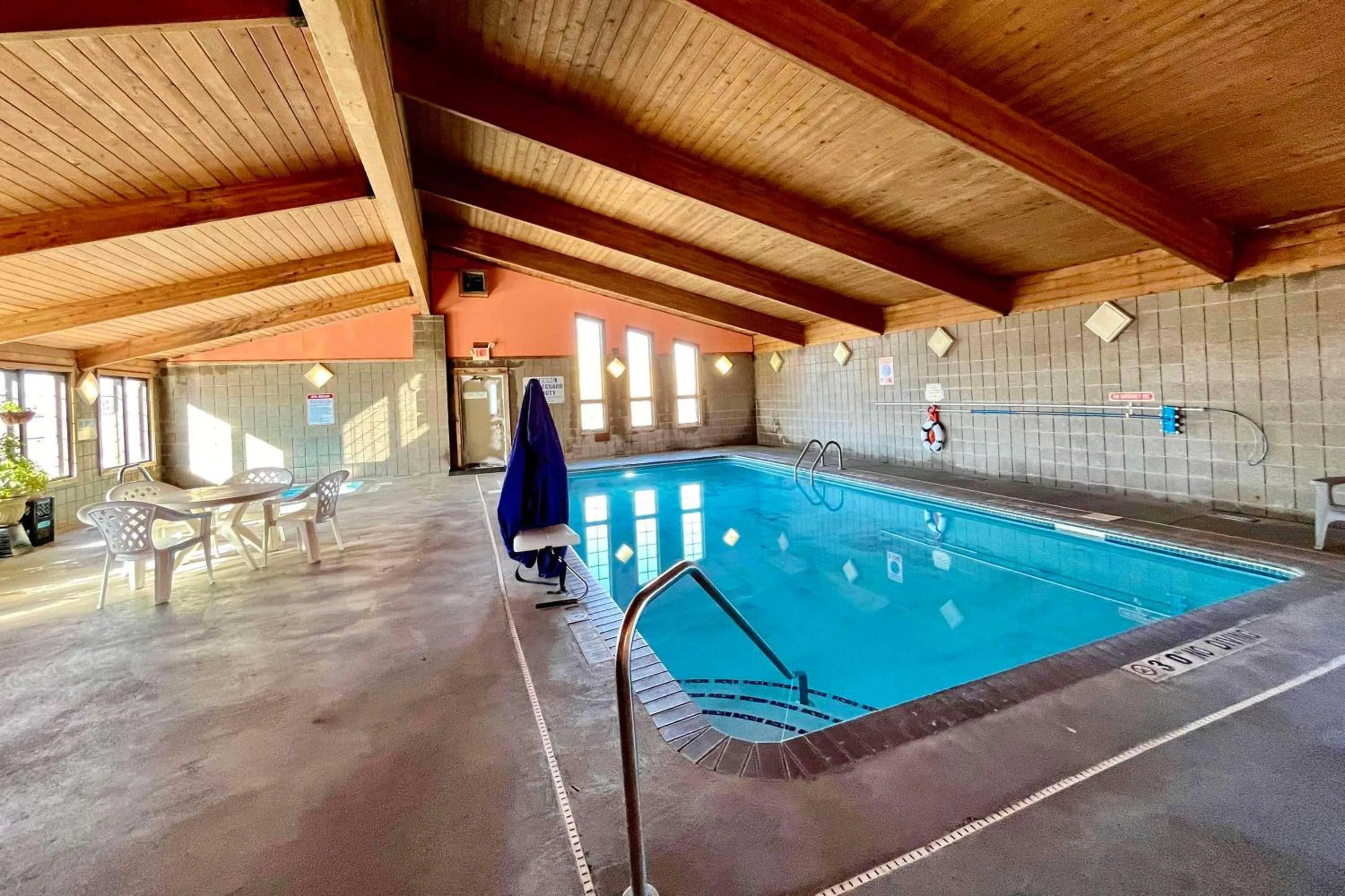 Swimming pool in Sauk River Inn & Suites, a Travelodge by Wyndham