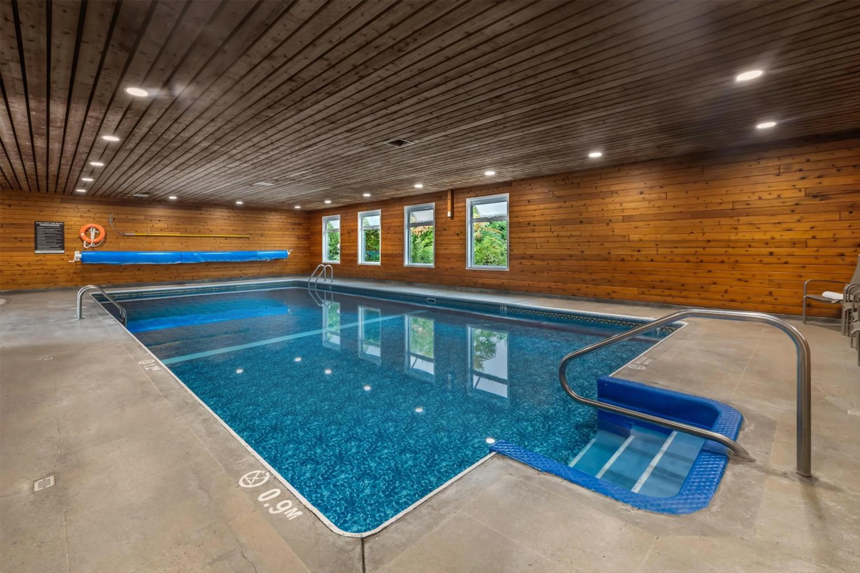 Pool view in Best Western Sicamous Inn