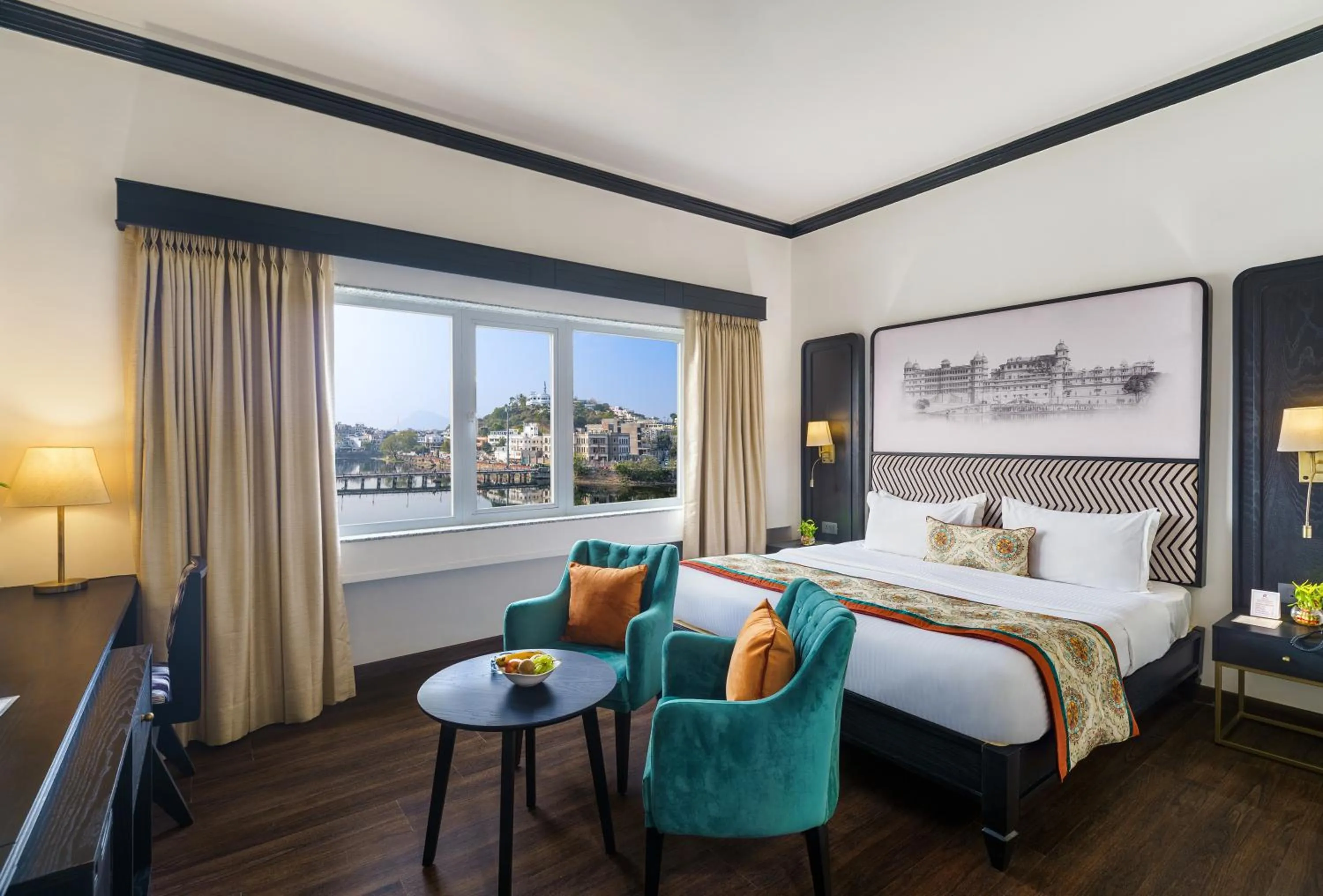 Lake view, Bed in Rajdarshan - A Lake View Hotel in Udaipur