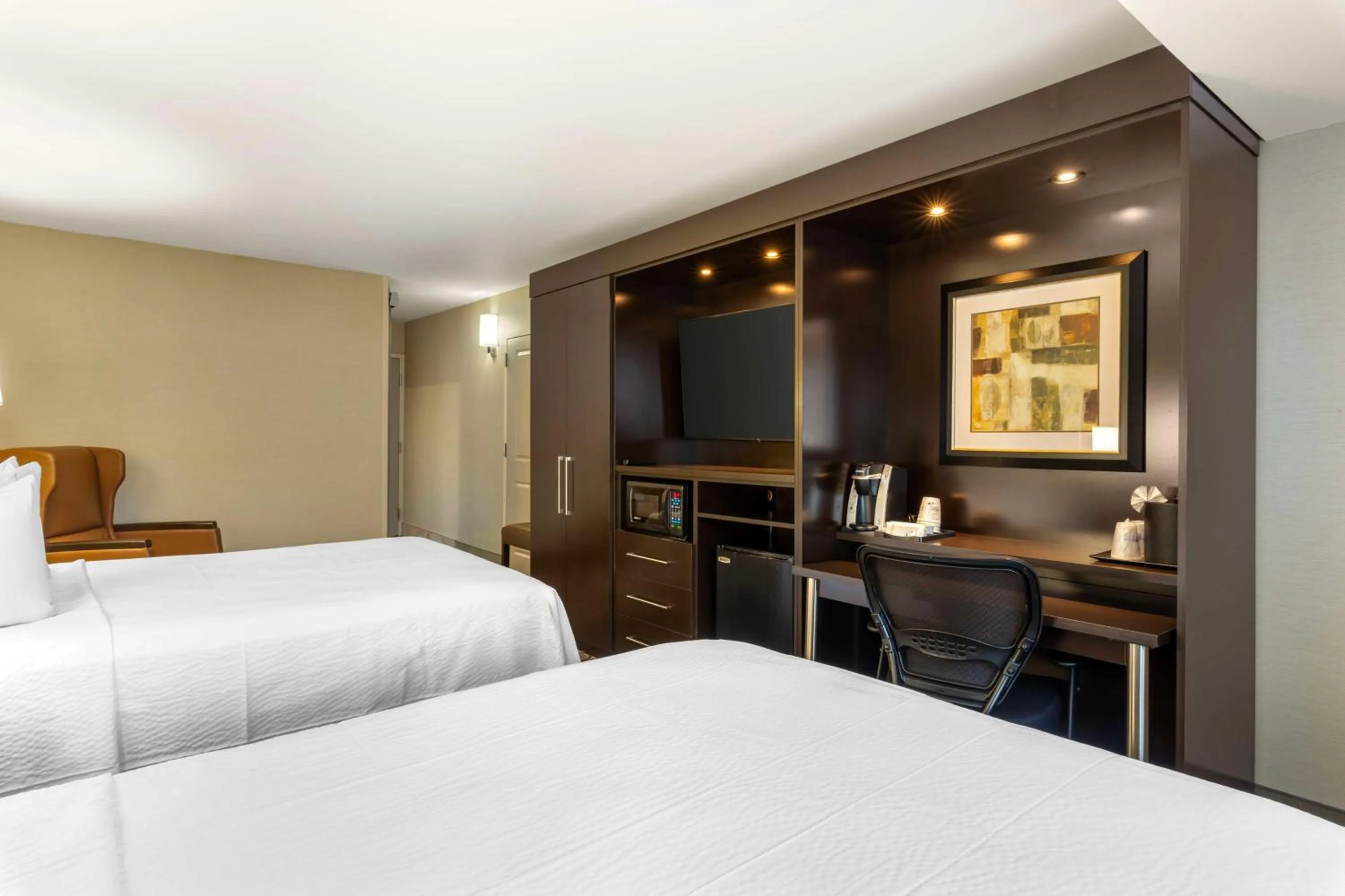 Bedroom, Bed in Best Western Plus InnTowner Madison