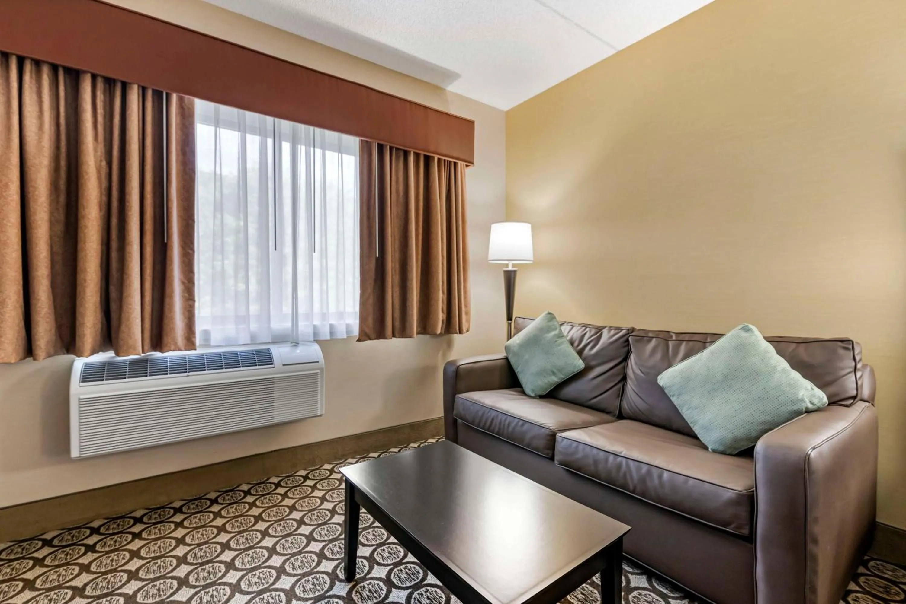 Bedroom, Bed in Best Western Plus InnTowner Madison